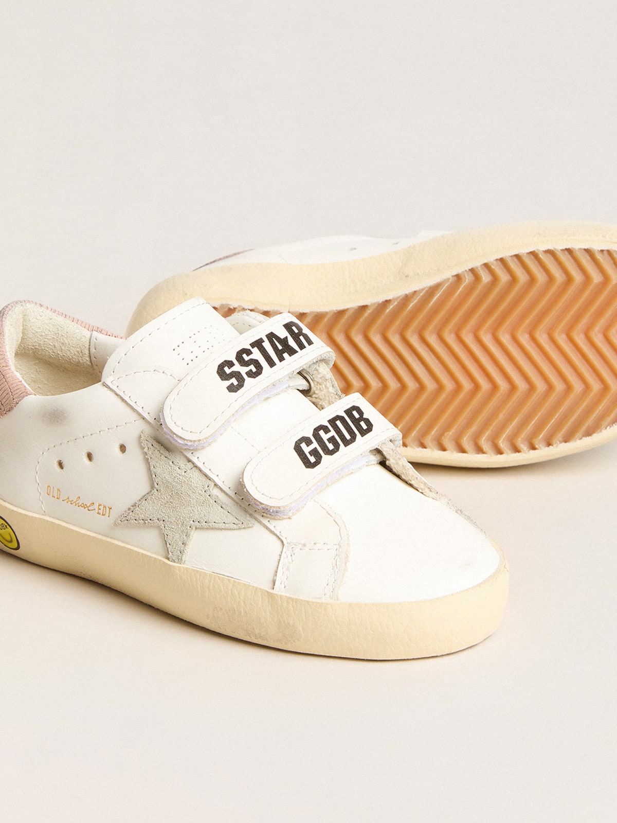 Golden Goose - Old School Junior de couro com estrela de suede cinza e talão rosa antigo in 