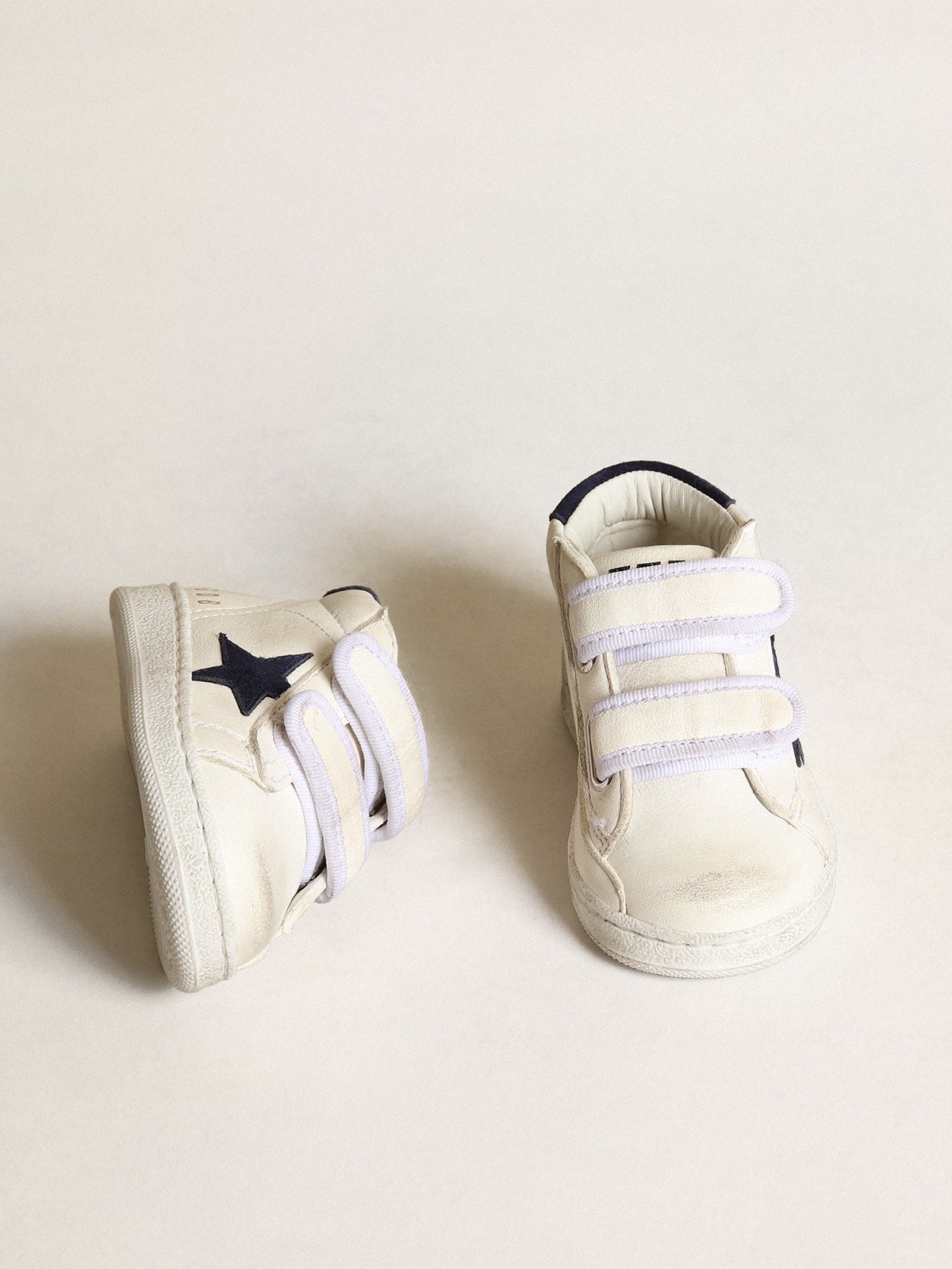 Golden Goose - June Junior in nappa con stella e talloncino in suede blu scuro in 