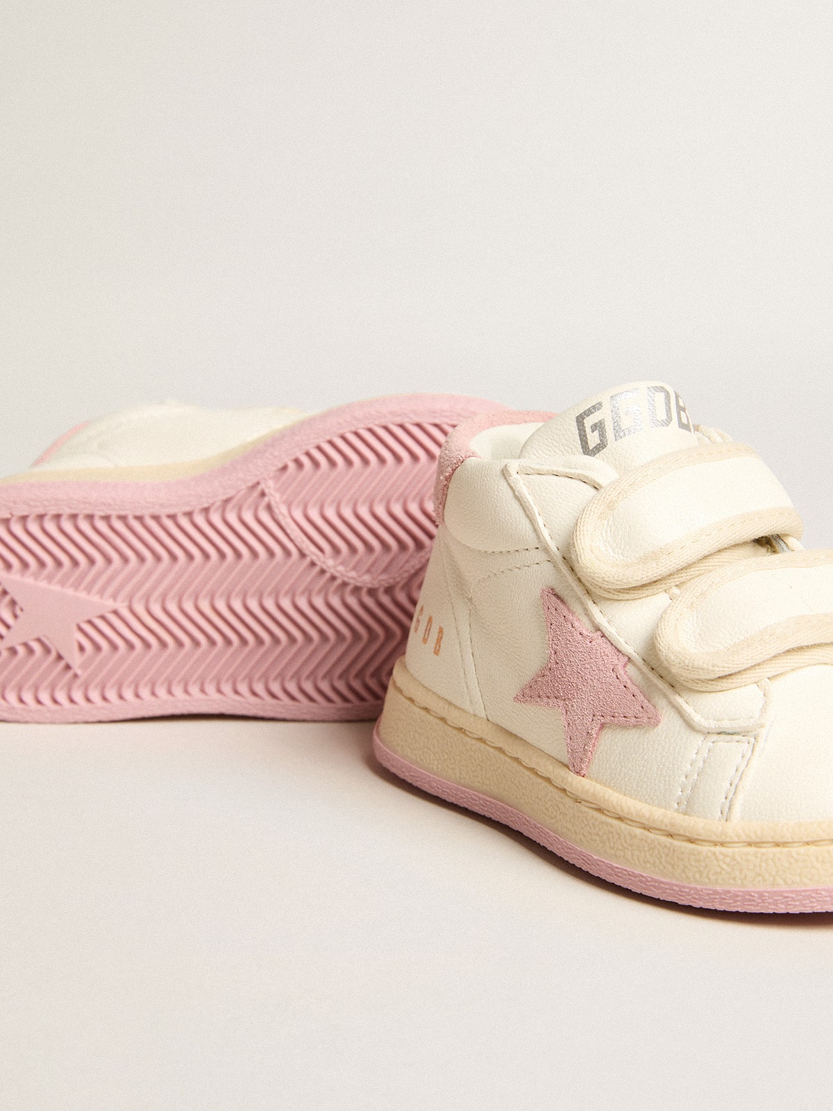 Golden Goose - June Junior in nappa con stella e talloncino in suede rosa antico in 