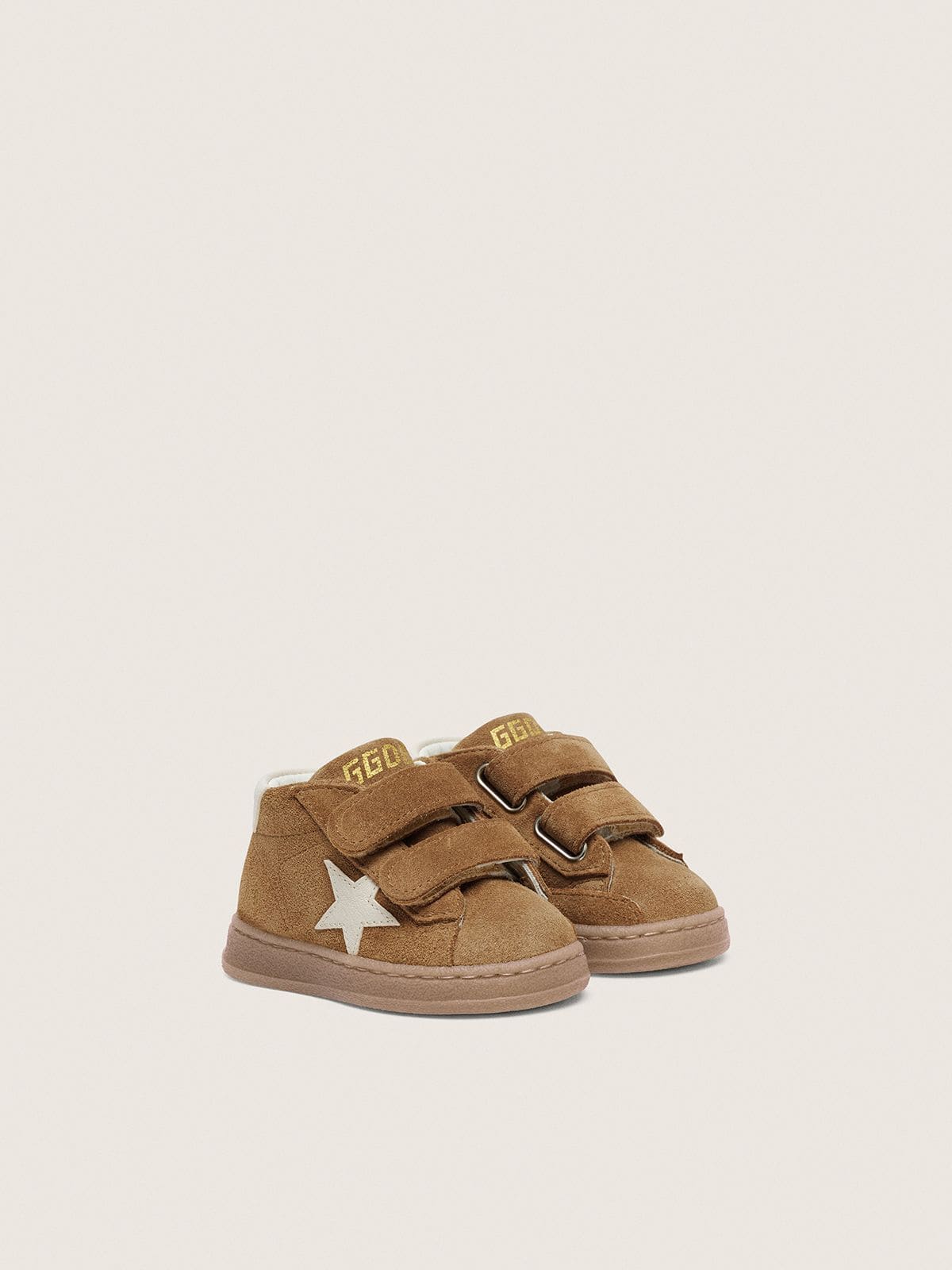 Junior June in tobacco-colored suede with cream leather star
