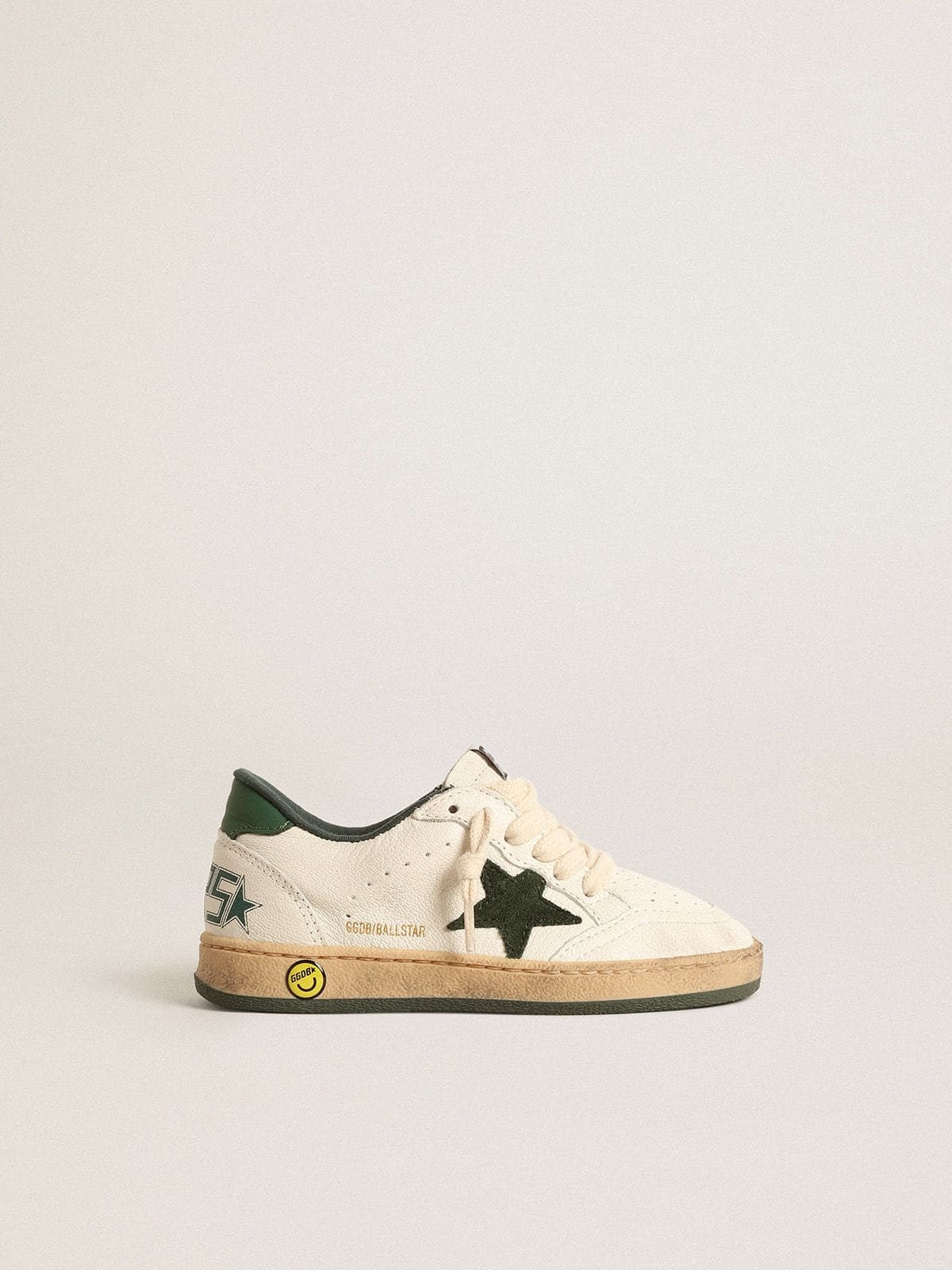 Golden Goose - Junior Ball Star in white leather with green suede star in 