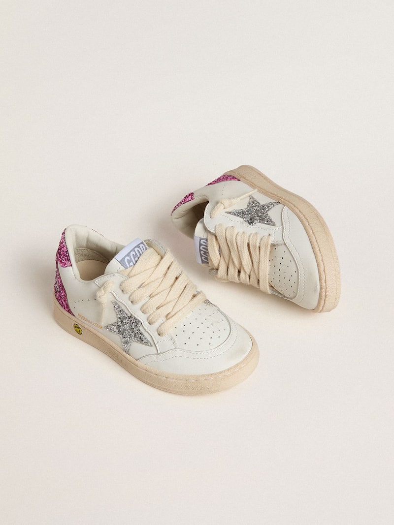 Golden Goose - Ball Star Junior mit Silberglitzerstern und Rosaglitzer an der Ferse in 