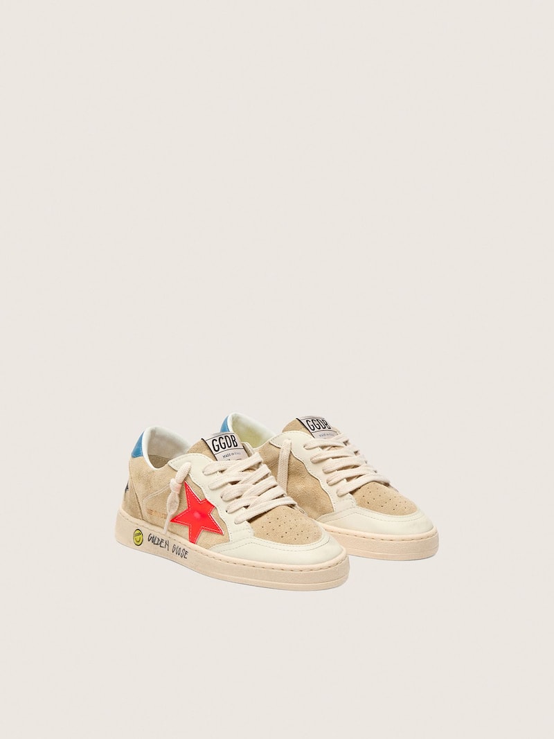 Golden Goose - Ball Star Junior de ante beige con estrella roja y refuerzo del tal&oacute;n celeste in 