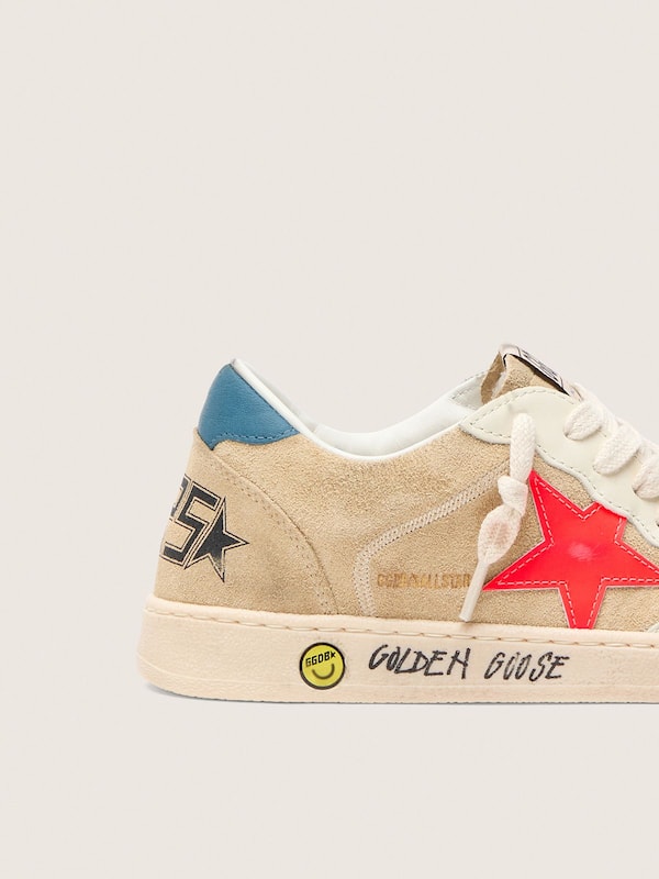 Golden Goose - Ball Star Junior in suede beige con stella rossa e talloncino azzurro in 