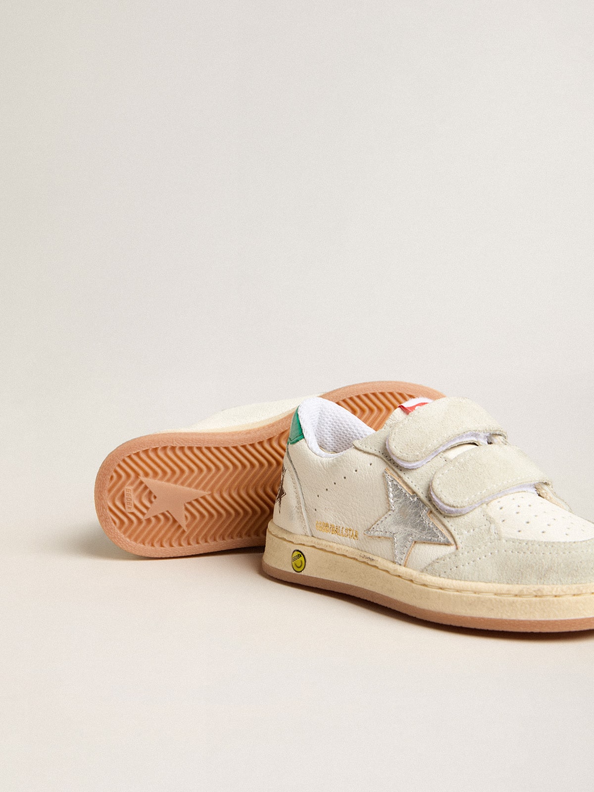 Golden Goose - Ball Star Junior com estrela prateada e talão de suede verde in 