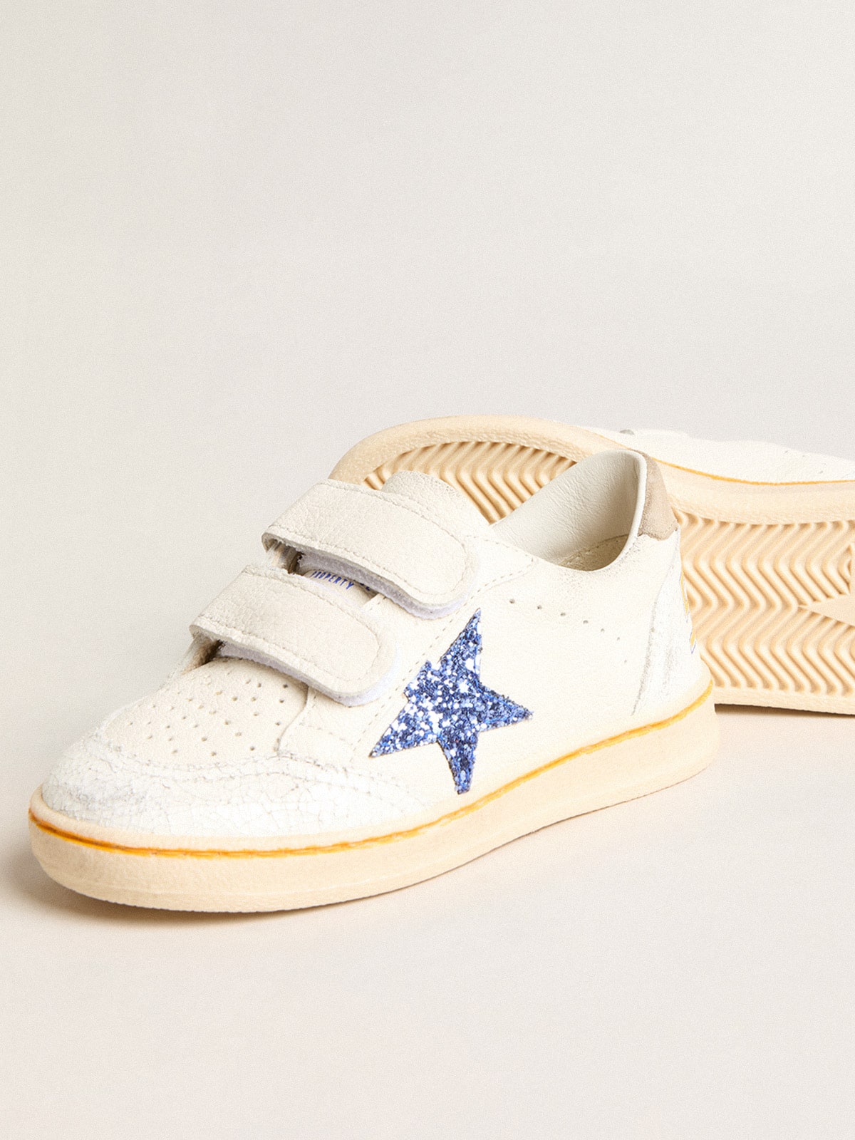 Golden Goose - Ball Star Junior com estrela de glitter azul e talão de suede bege in 