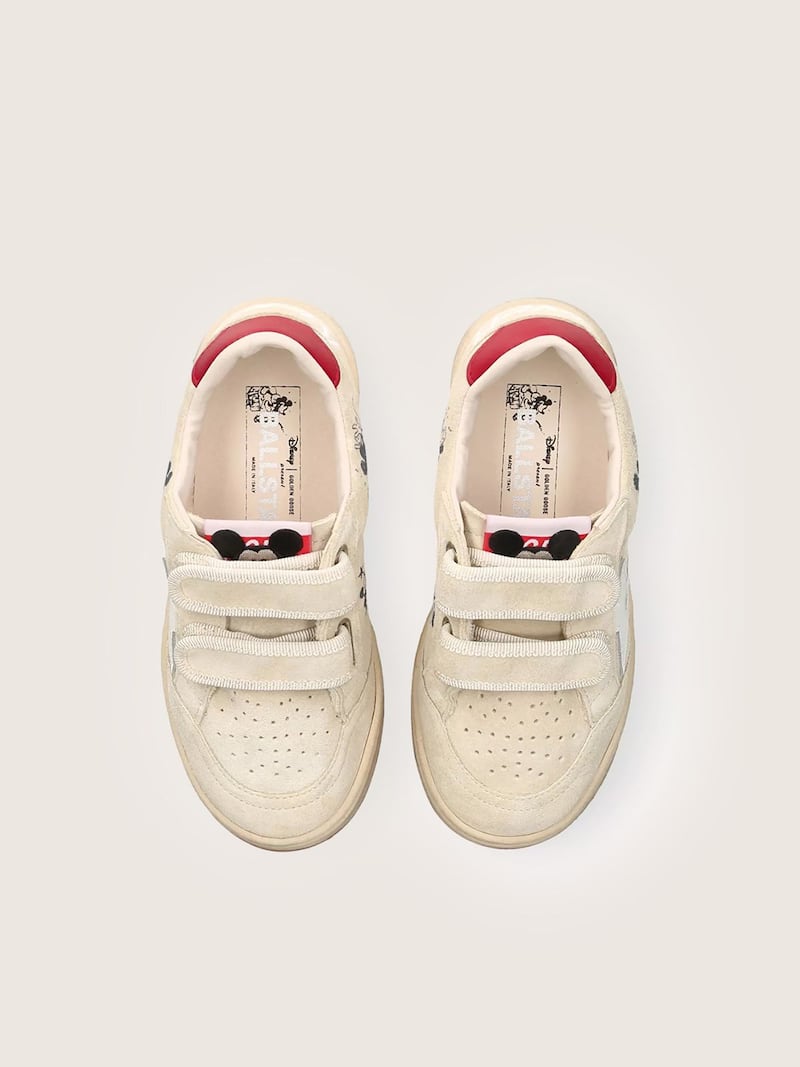 Golden Goose - Disney | Golden Goose Ball Star f&uuml;r Kinder aus grauem Rauleder mit wei&szlig;em Stern in 