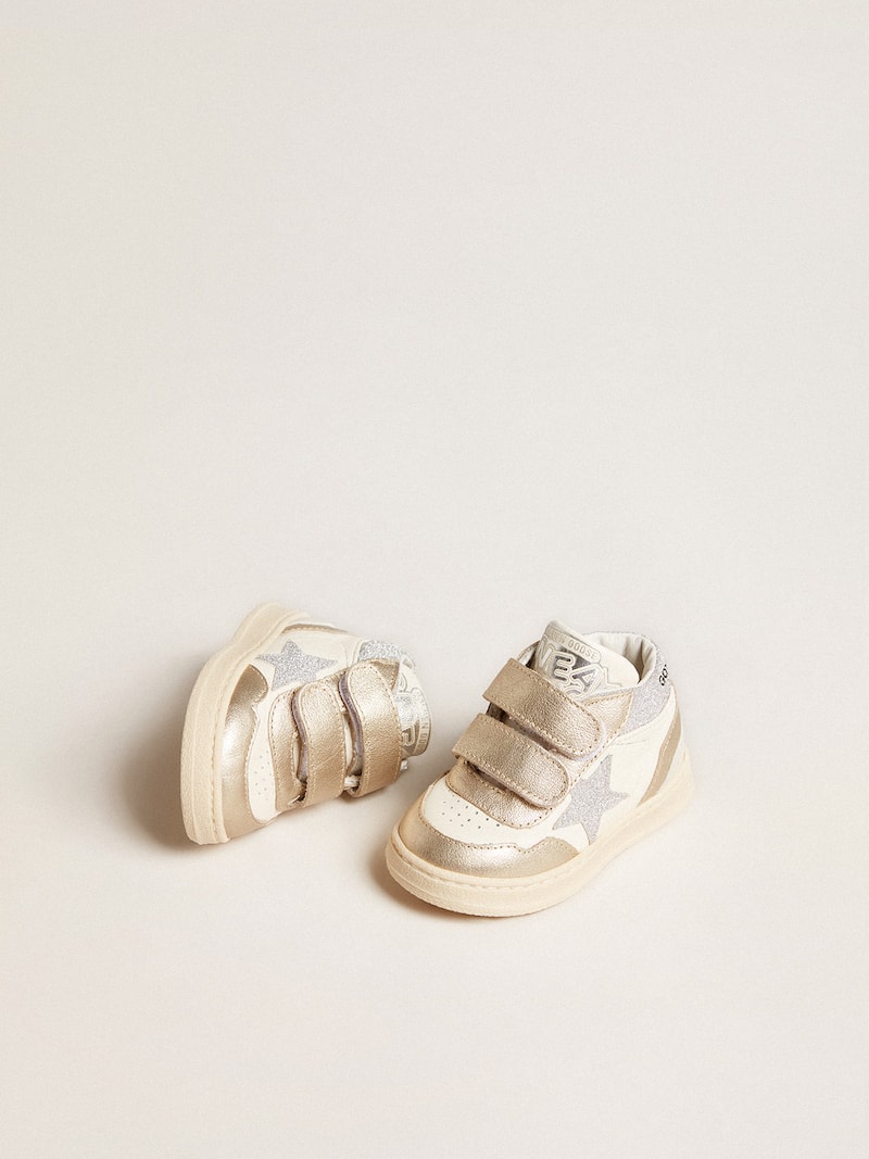 Golden Goose - June J&uacute;nior de napa e inser&ccedil;&otilde;es de couro met&aacute;lico com estrela de glitter in 
