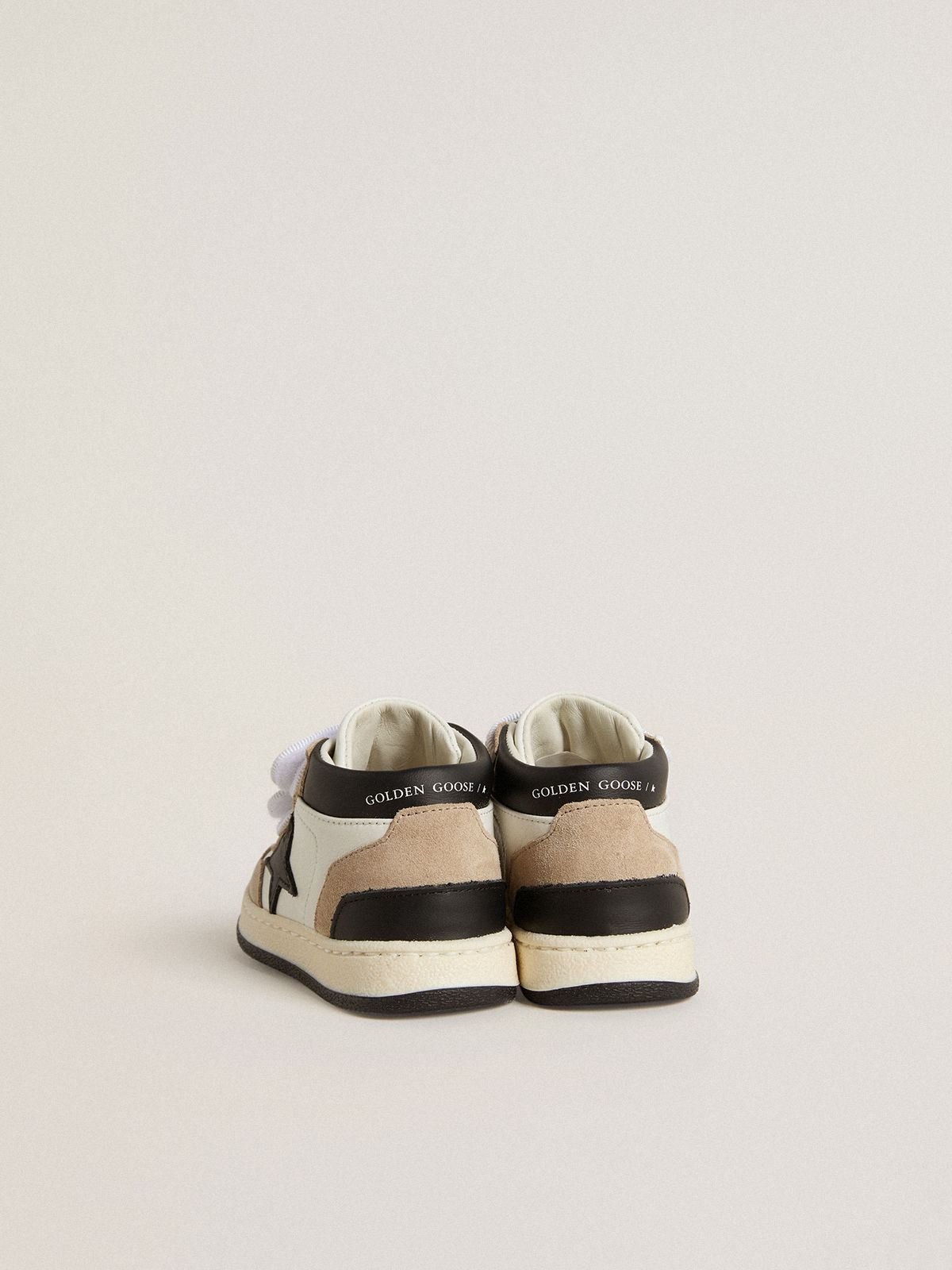 Golden Goose - June Junior de napa y aplicaciones de ante con estrella de piel negra in