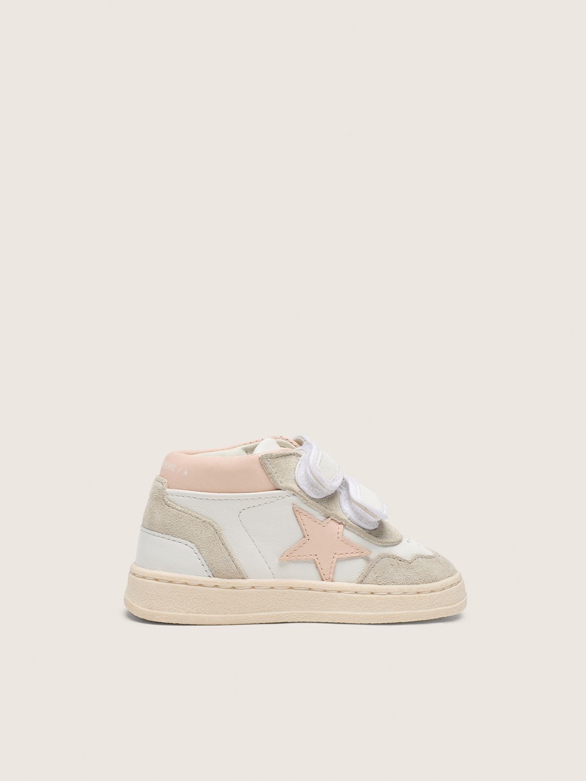 June junior in pelle bianca con stella in pelle rosa pastello e inserti in suede grigio view 1