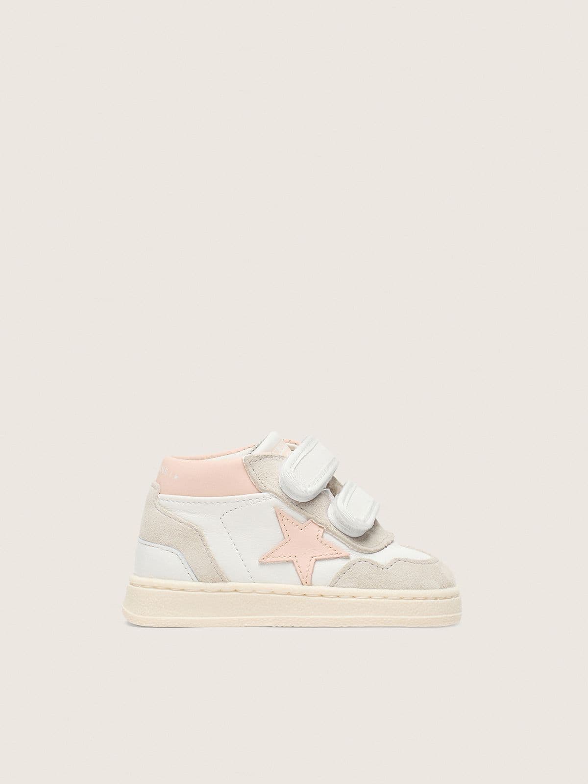 June junior en cuir blanc avec &eacute;toile en cuir rose pastel et empi&egrave;cements en cuir velours gris