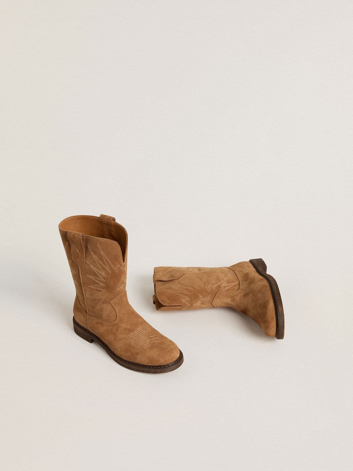 Golden Goose - Wish Junior boots in camel suede with star embroidery in 