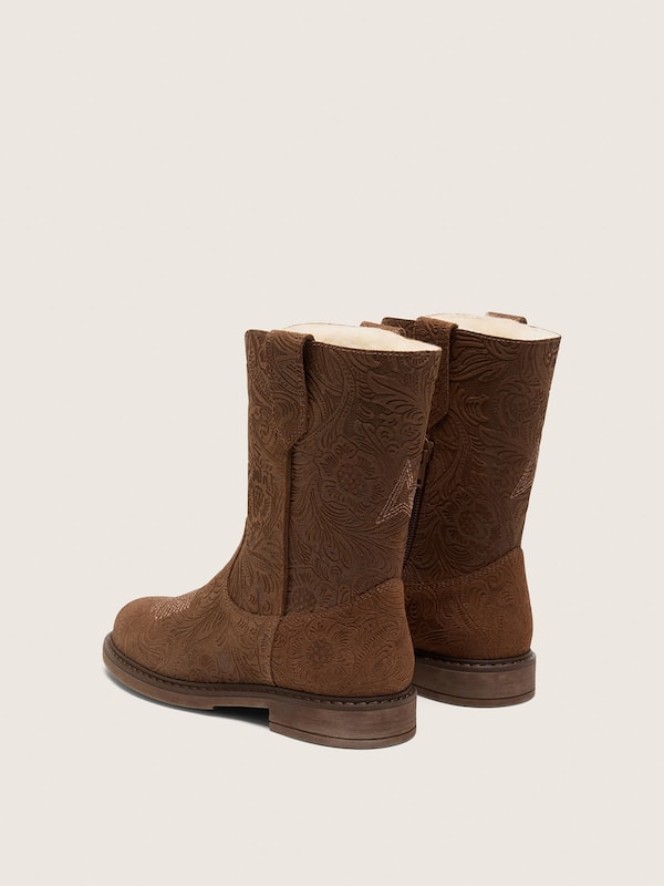 Golden Goose - Junior Wish Star boots in brown suede with raised floral pattern in 