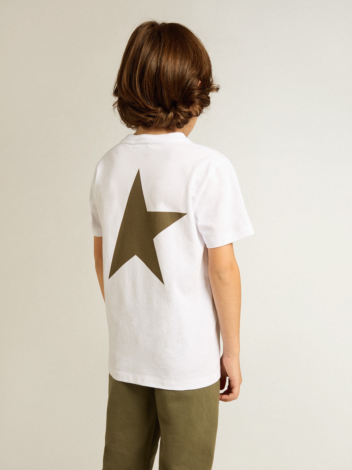 Golden Goose - Boys' white T-shirt with contrasting dark green logo and star in 