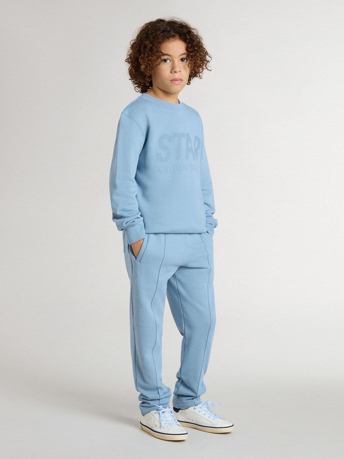 Golden Goose - Azurblaues Kindersweatshirt mit Schriftzug auf der Vorderseite  in 