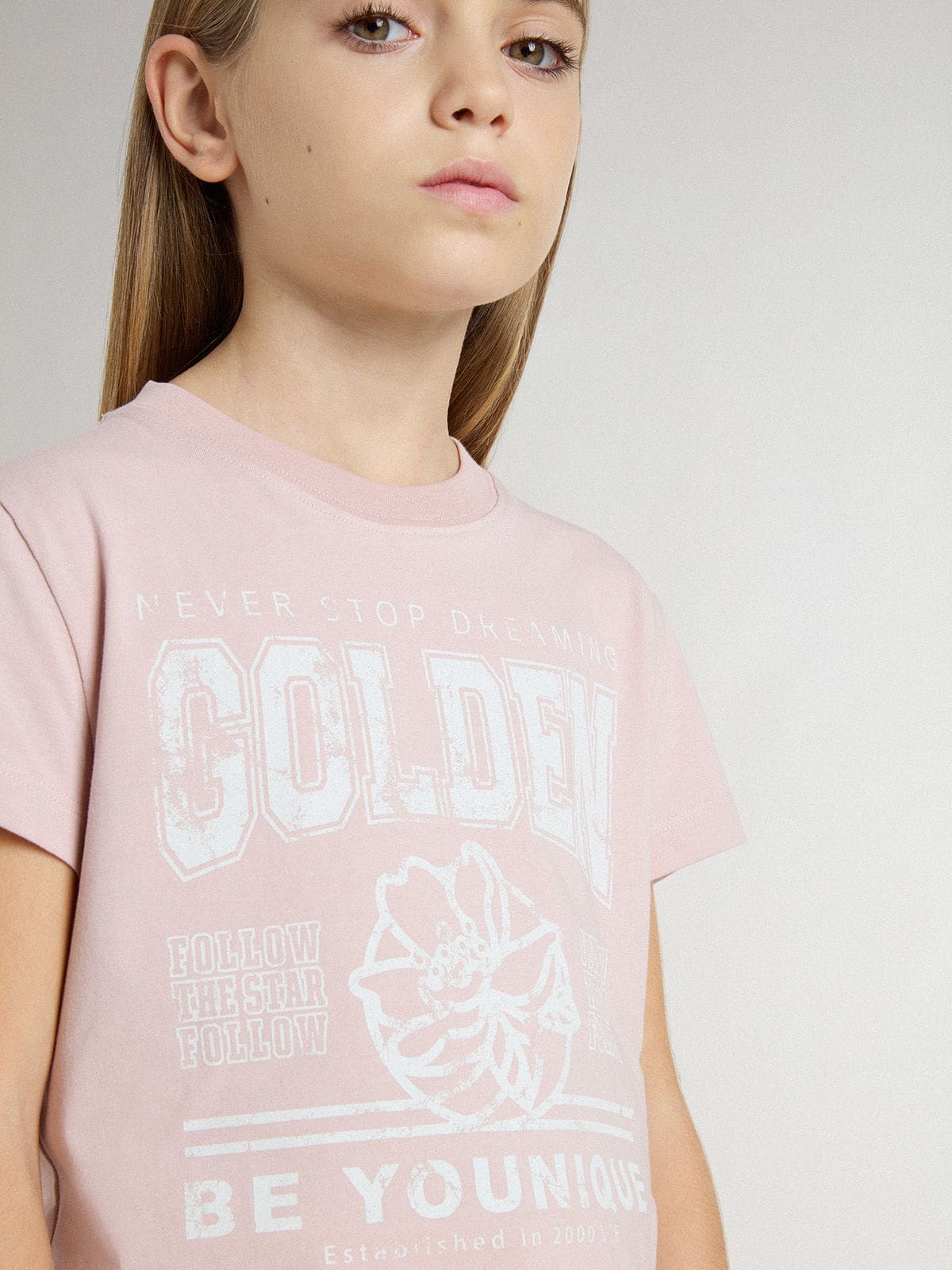 Golden Goose - T-shirt da bambina rosa con stampa bianca in 