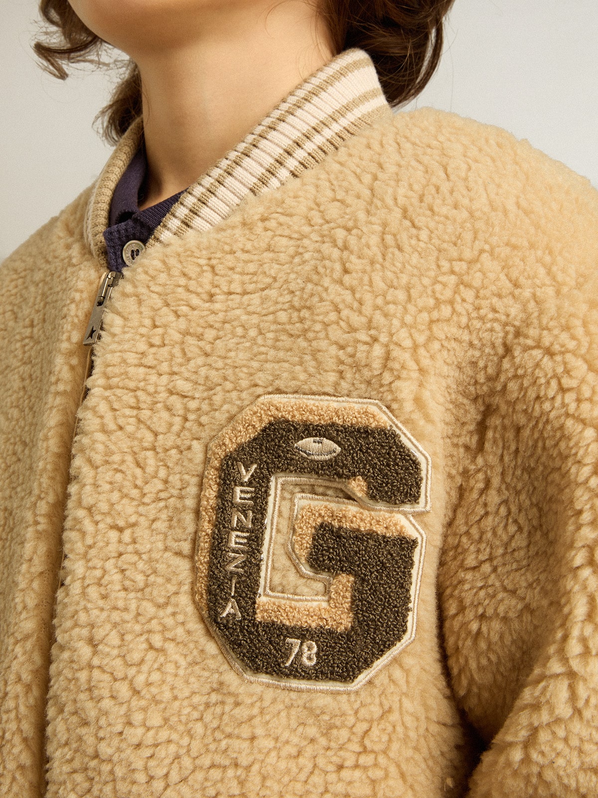 Golden Goose - Beigefarbene Kinder-Bomberjacke aus Fleece in 