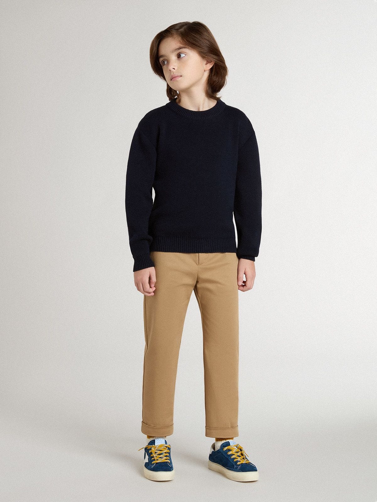 Golden Goose - Maglione girocollo da bambino di colore blu con scritta 'Golden' sul retro in 