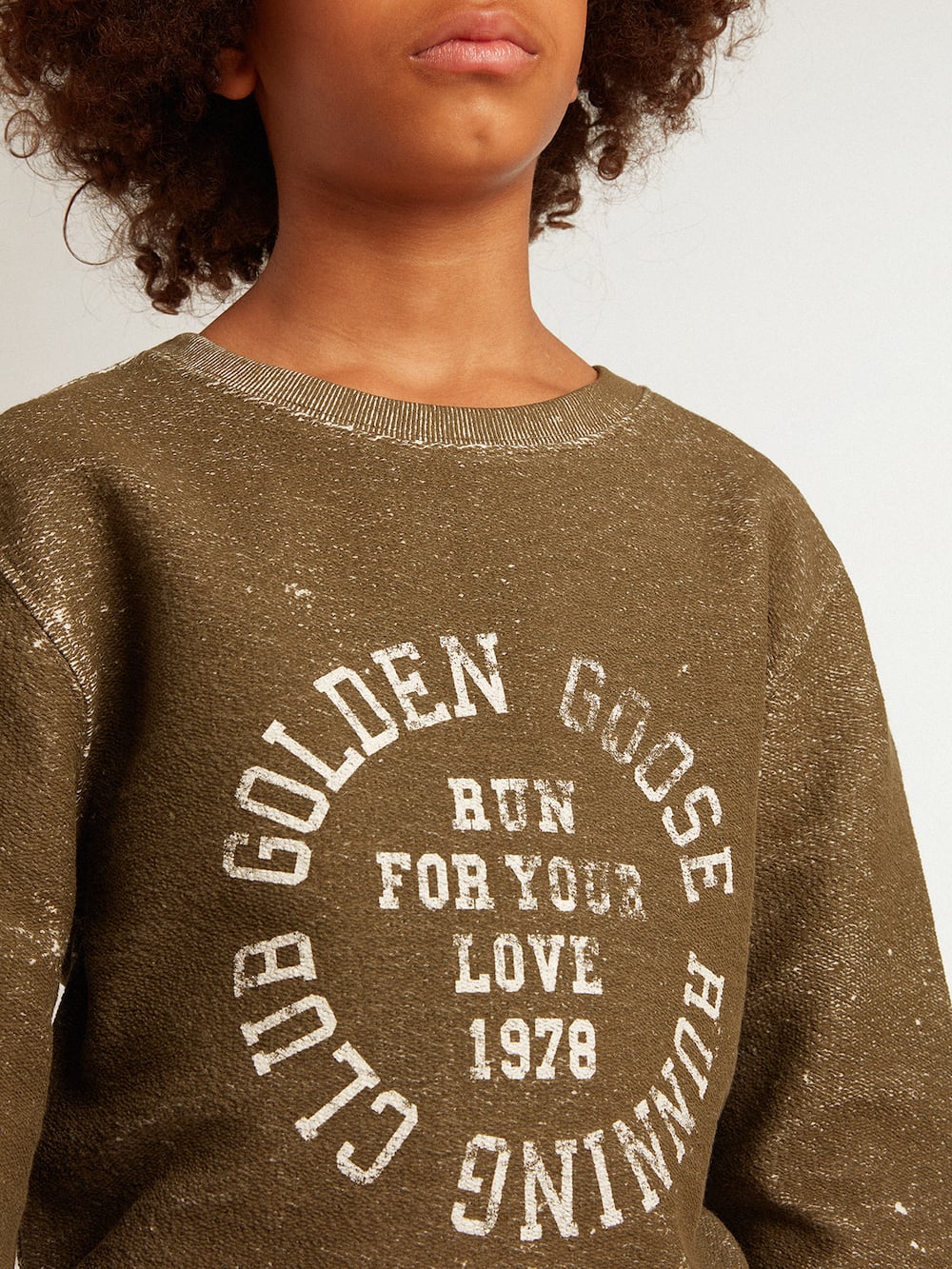 Golden Goose - Jungensweatshirt aus Baumwolle im Farbton Buche in Vintage-Optik in 