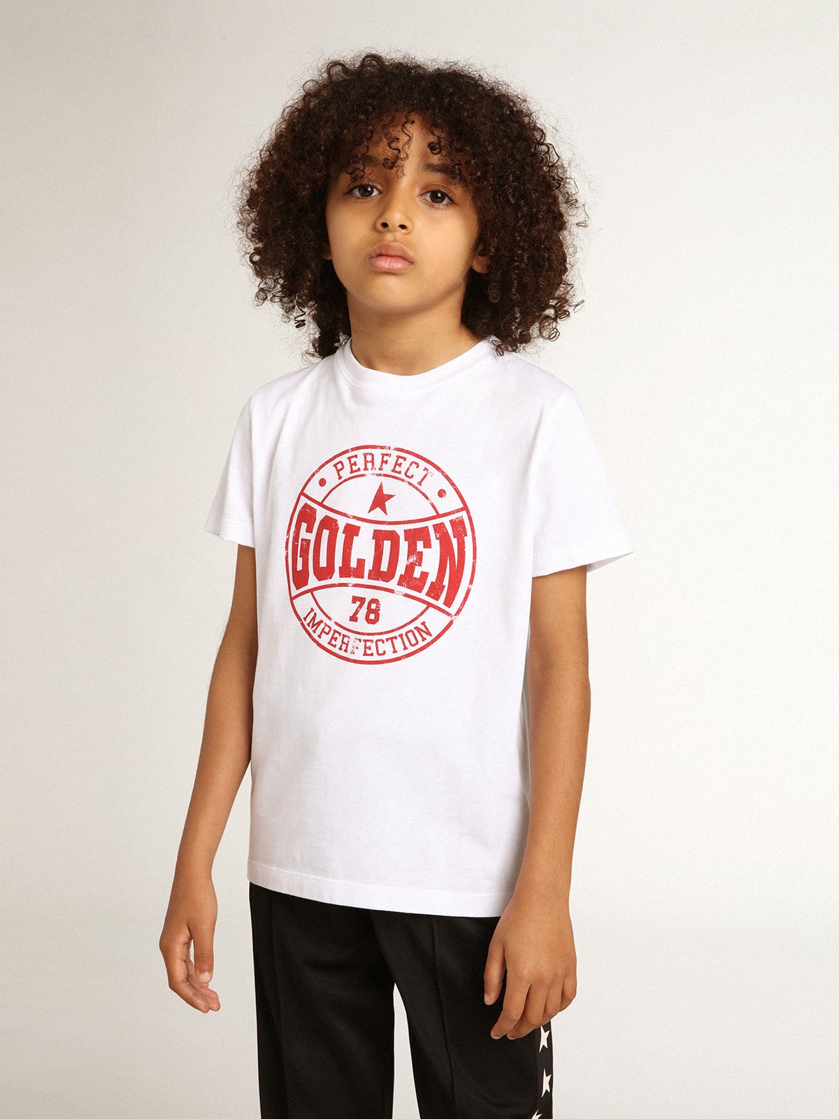 Golden Goose - Camiseta blanca de niño con logotipo rojo estampado en el centro in 