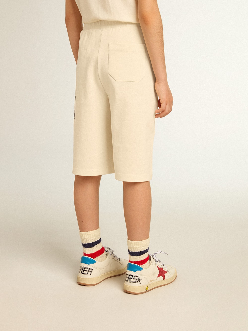 Golden Goose - Boys’ Bermuda shorts in aged white with print on the front  in 