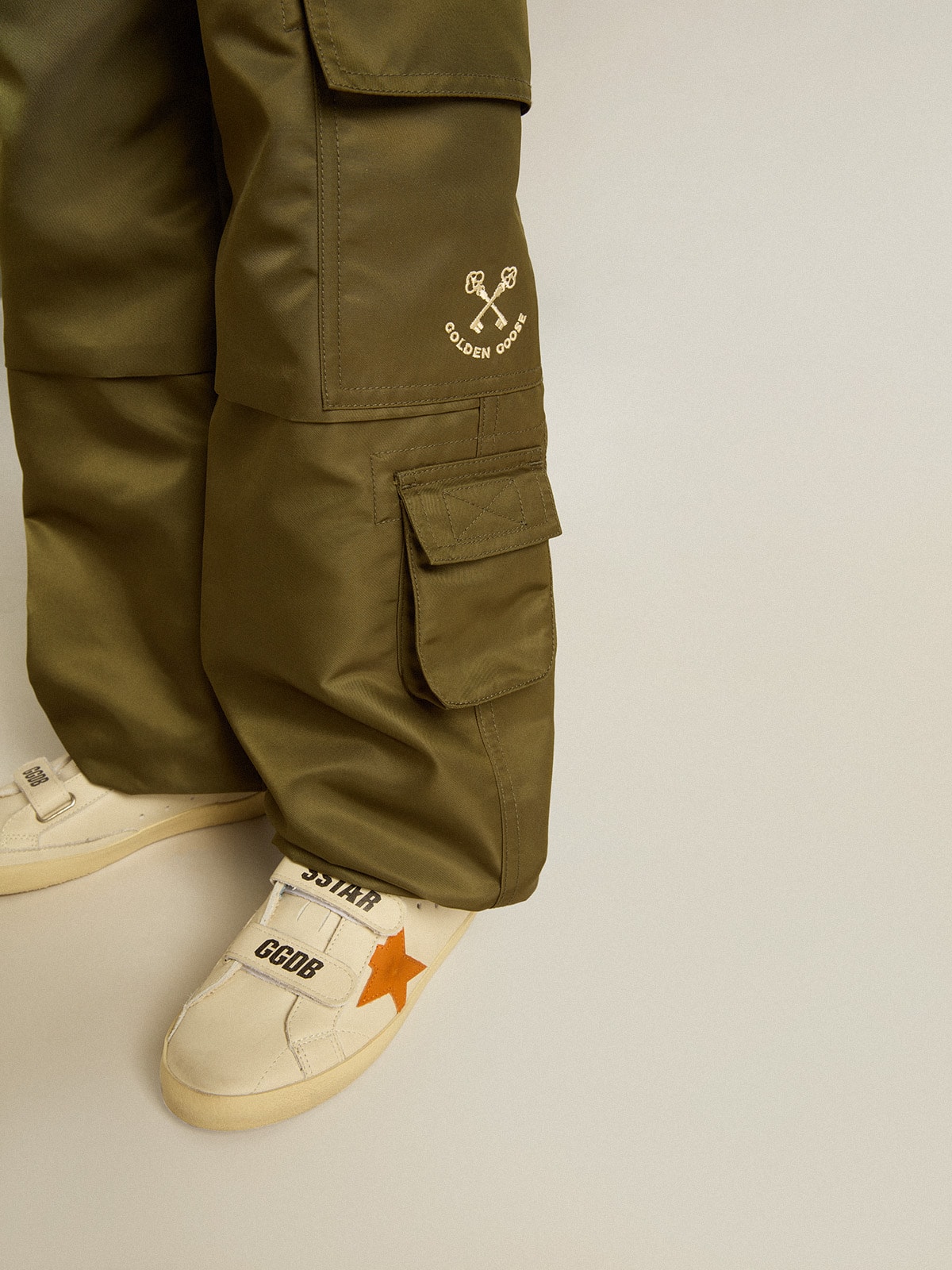 Golden Goose - Kids cargo pants in military green in 