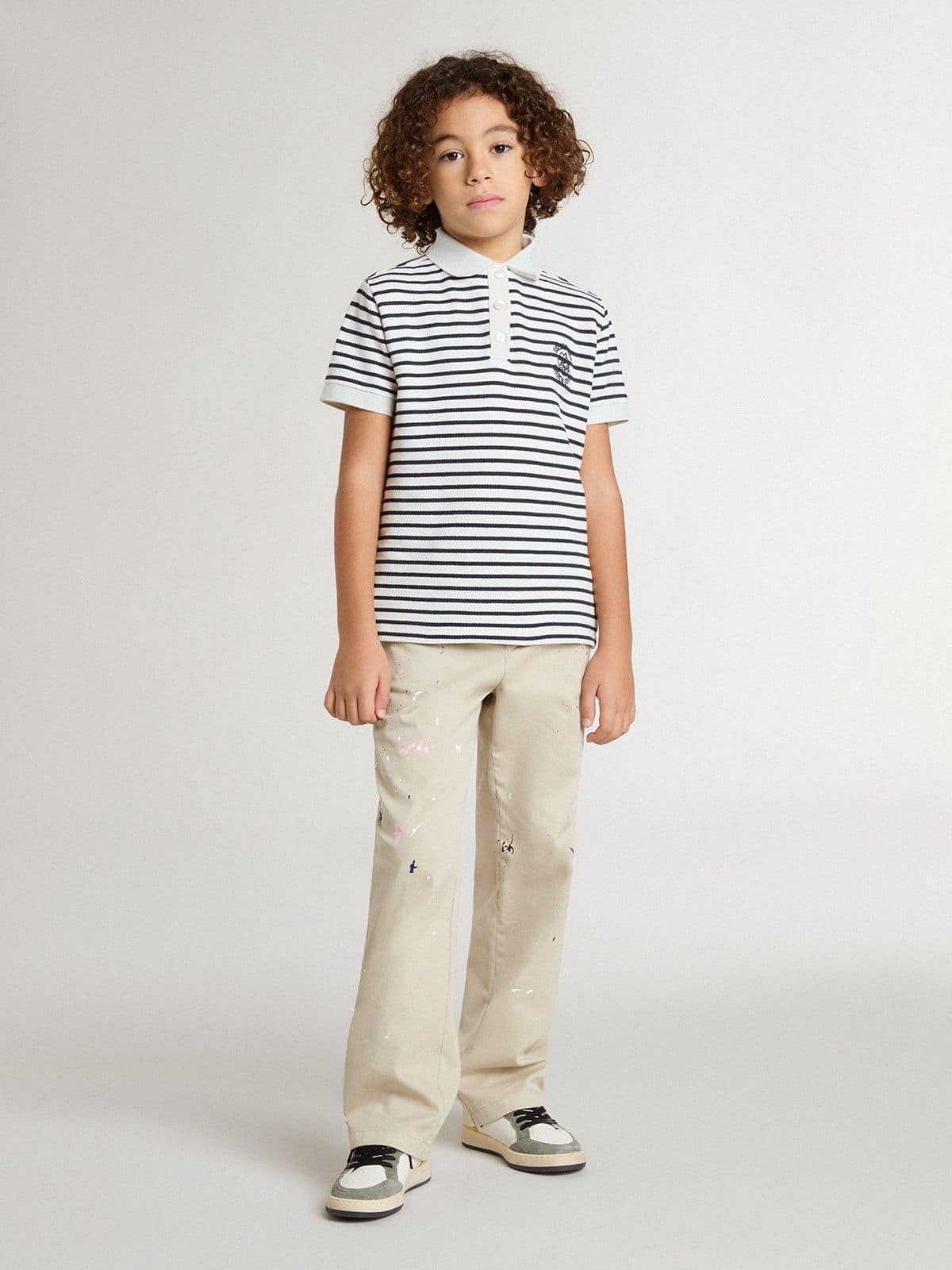 Golden Goose -  Boys' white cotton polo with navy blue stripes and embroidery in 