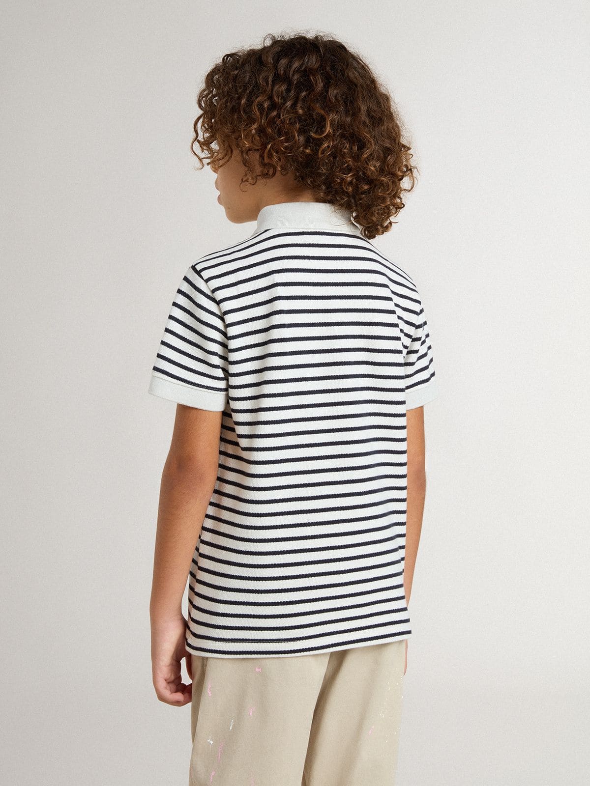 Golden Goose -  Boys' white cotton polo with navy blue stripes and embroidery in 