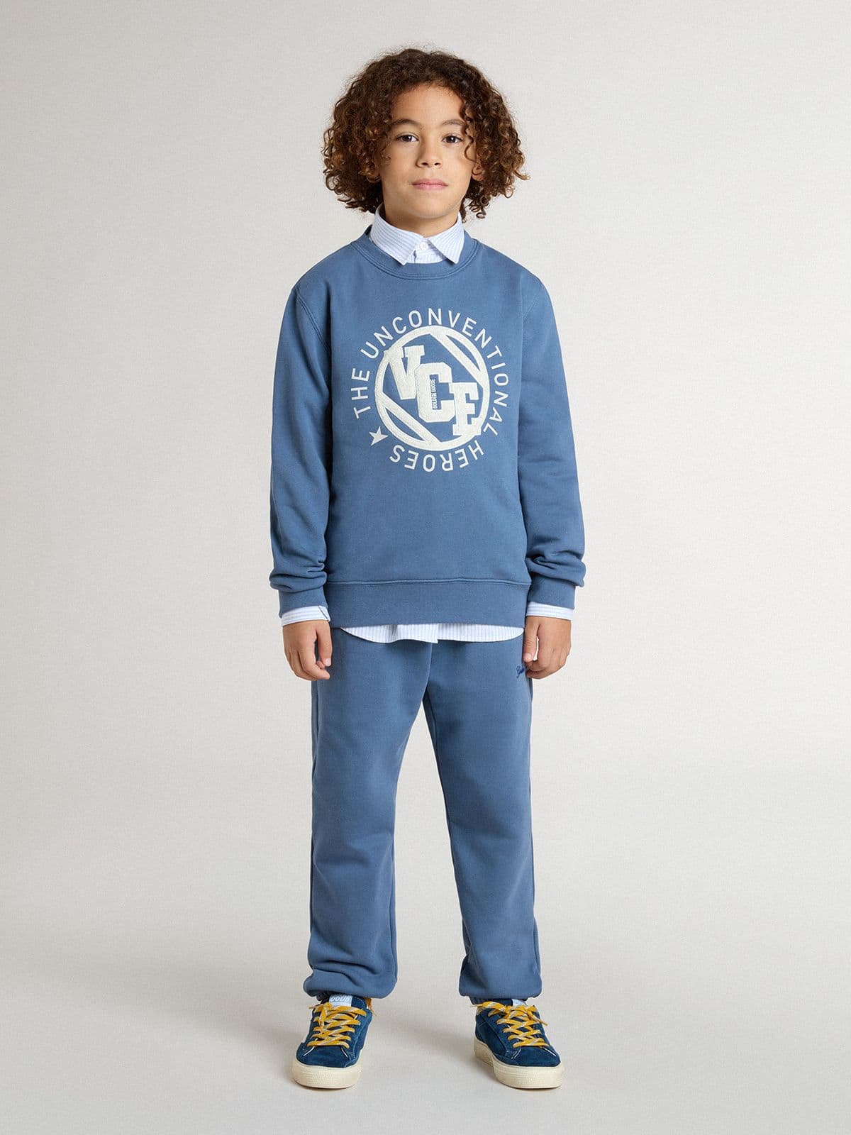 Golden Goose - Sweat-shirt bleu clair pour enfant avec patchs blancs en relief in 