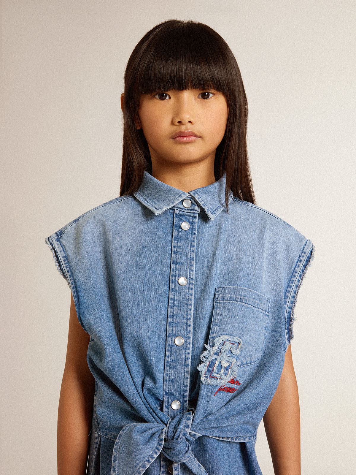 Golden Goose - Girls' denim dress with front knot and embroidery in 