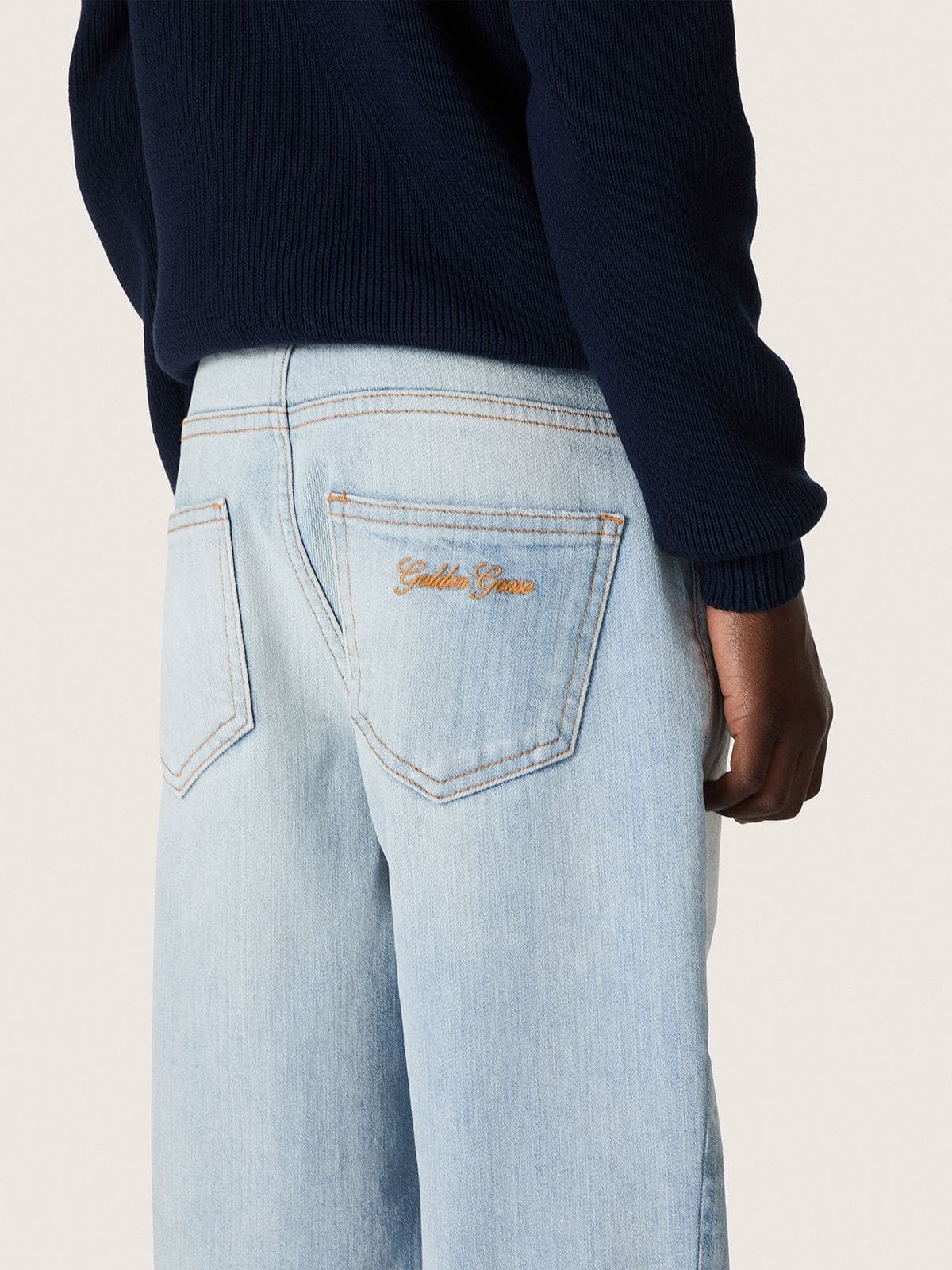 Golden Goose - Vaqueros de ni&ntilde;o Golden en denim celeste con logotipo bordado in 