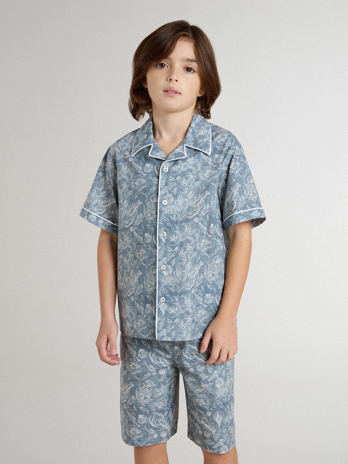 Camisa infantil masculina azul com estampa branca 