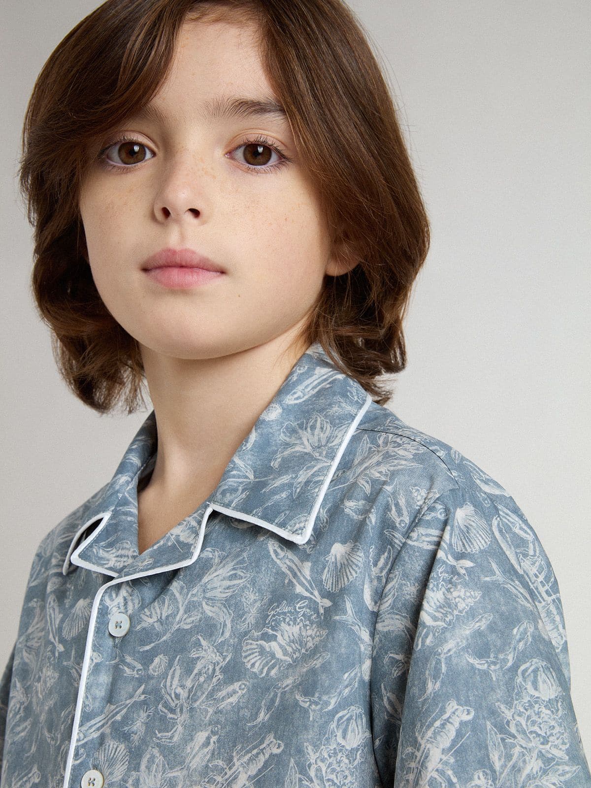 Golden Goose - Blaues Kinderhemd mit weißem Print  in 