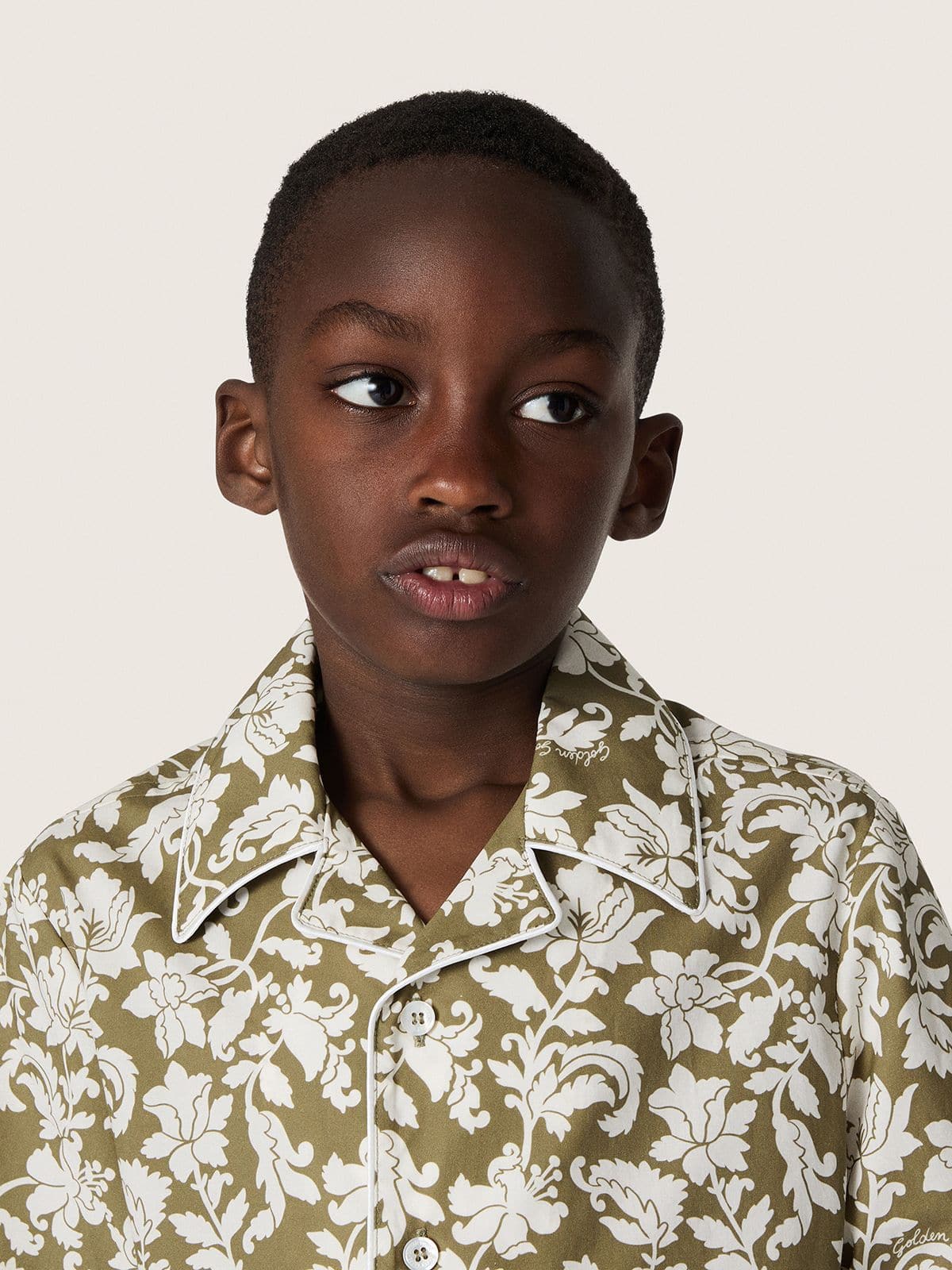 Golden Goose - Camicia da Bambino Journey in canvas di cotone con stampa floreale verde e bianca in 