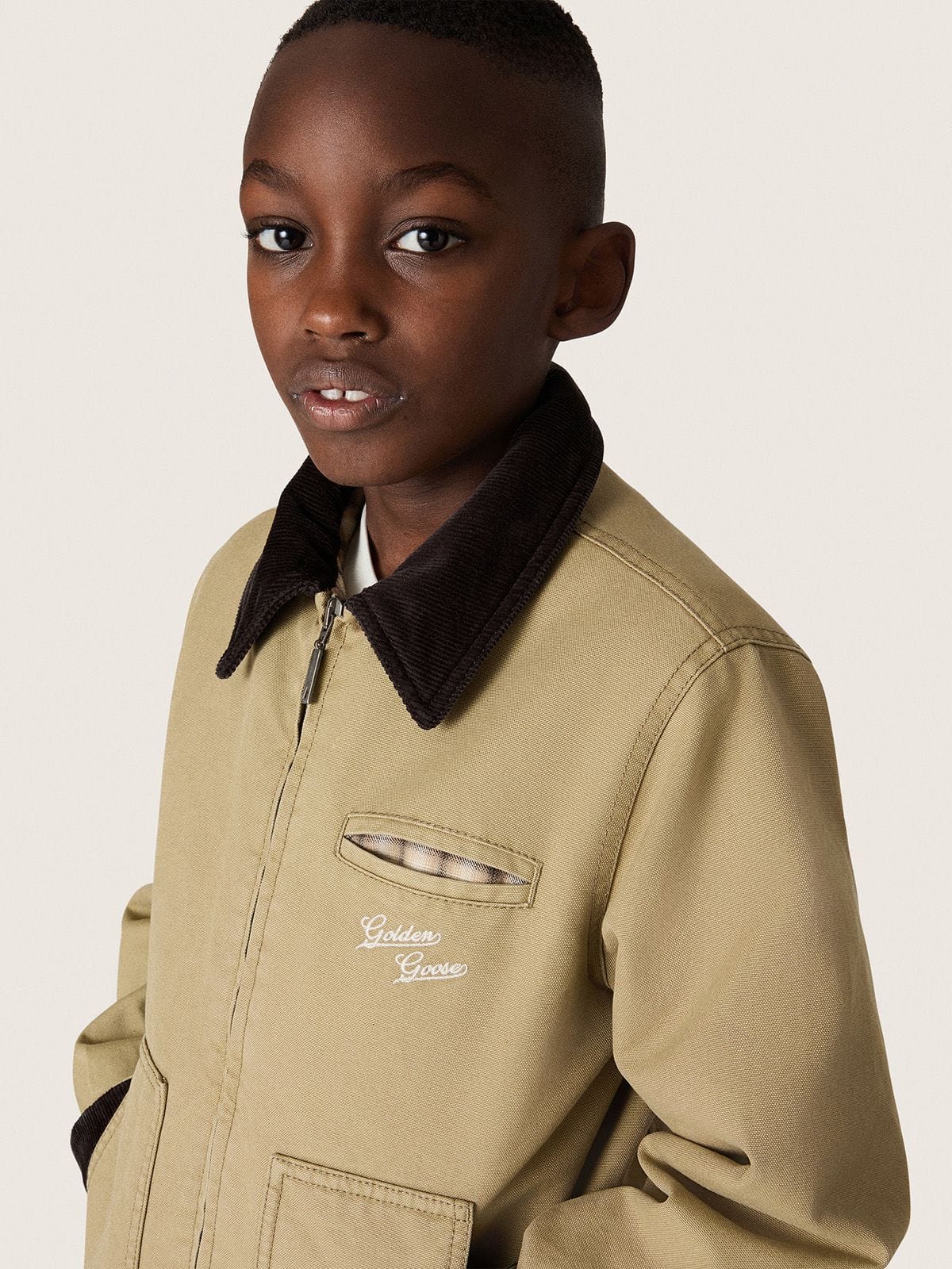 Golden Goose - Chaqueta acolchada infantil de algod&oacute;n beige con bordado y parche in 