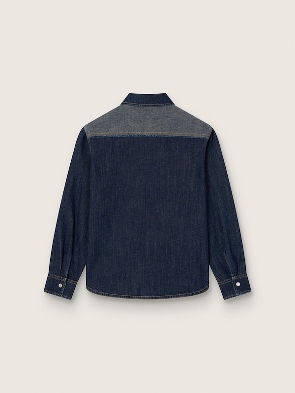 Kids&rsquo; shirt in blue chambray with reverse details and embroidered logo