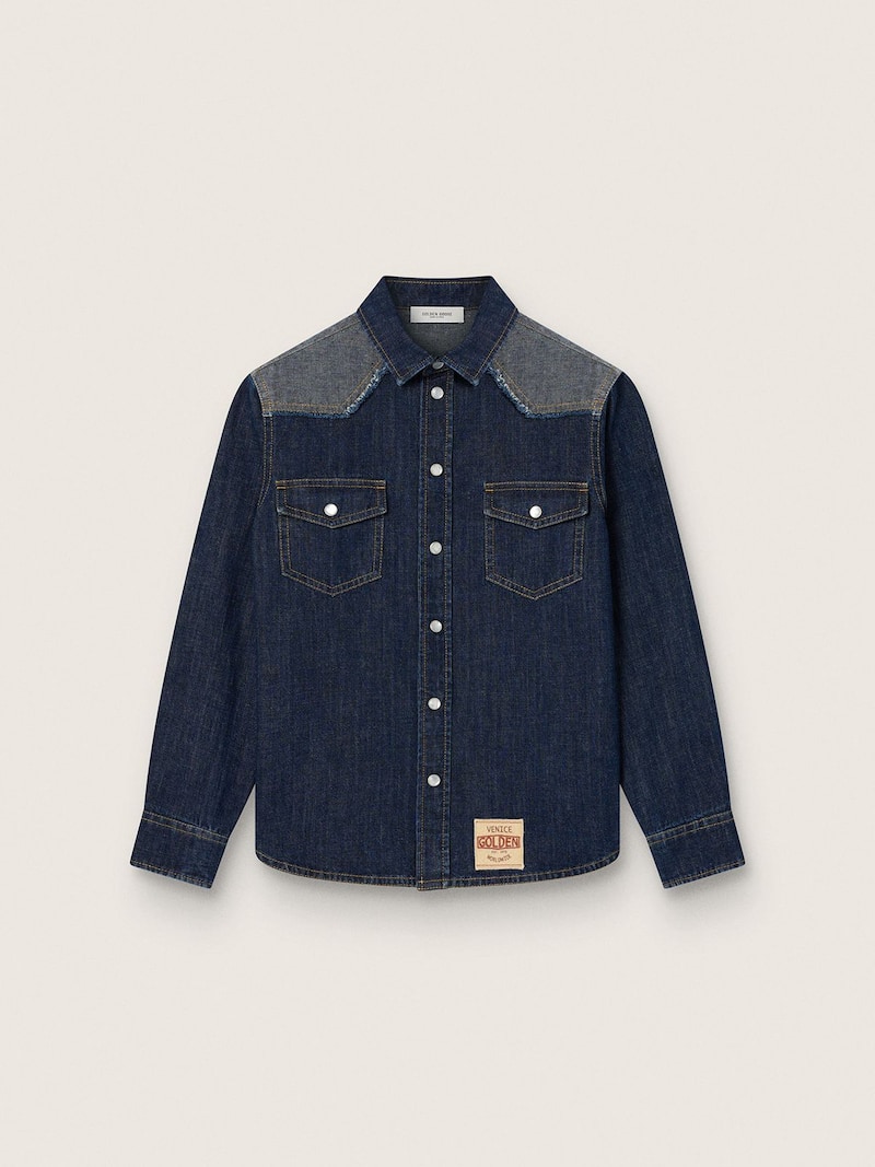 Kids&rsquo; shirt in blue chambray with reverse details and embroidered logo