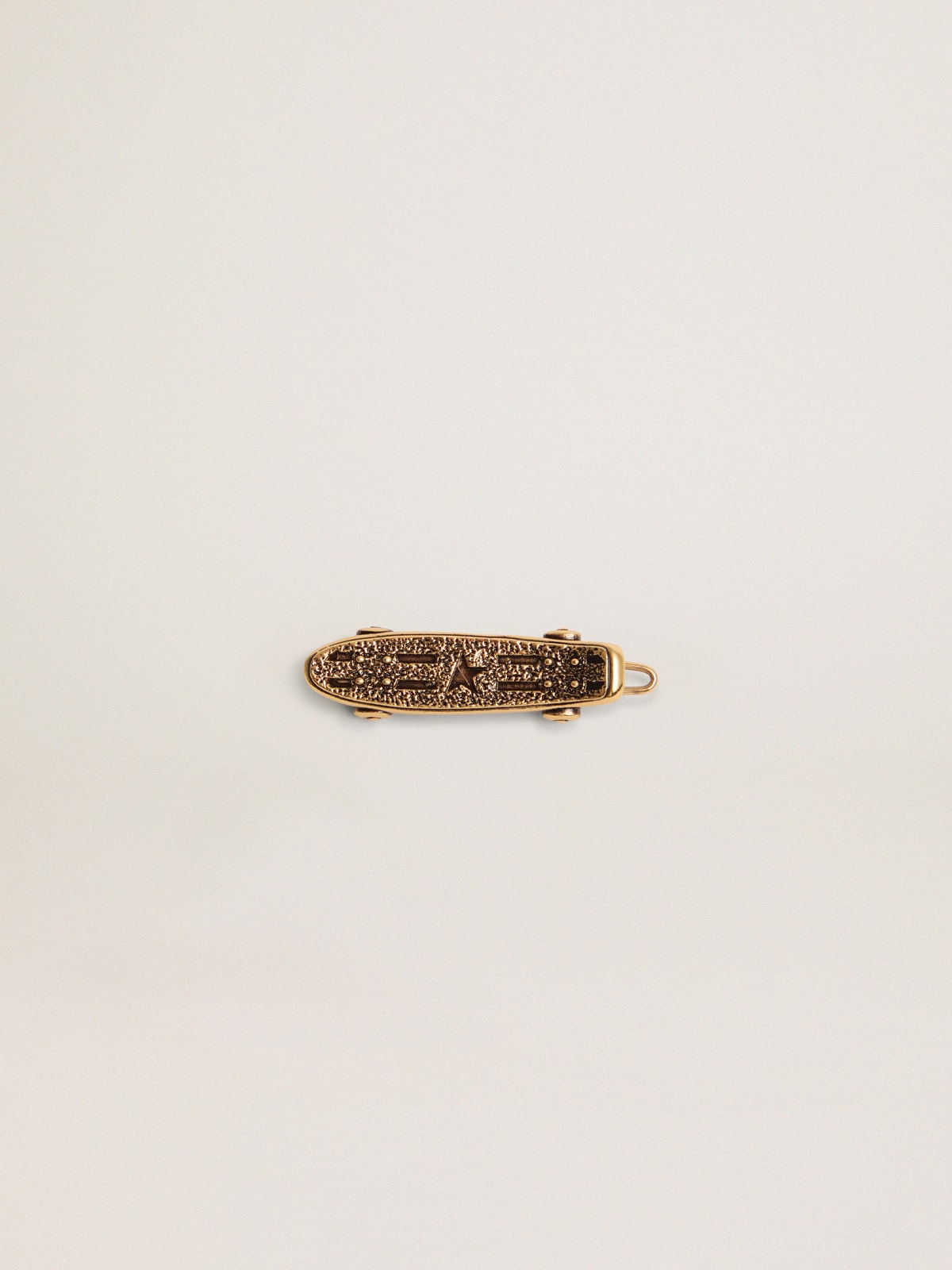 Golden Goose - Men's lace accessory in old gold color in the shape of a skateboard in 