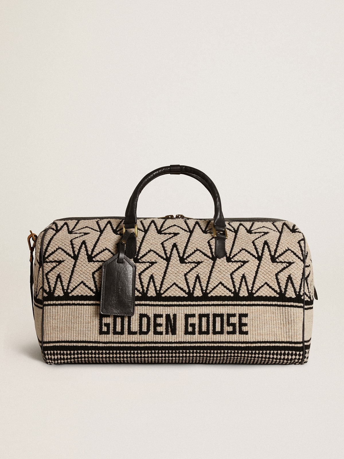 Golden Goose - Bolso duffle de lana jacquard blanco leche y mensaje en negro para hombre in 