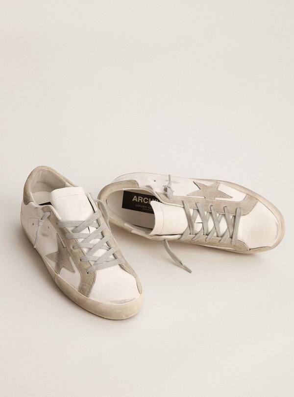 Golden Goose - Men’s Super-Star with gray suede star and heel tab in 
