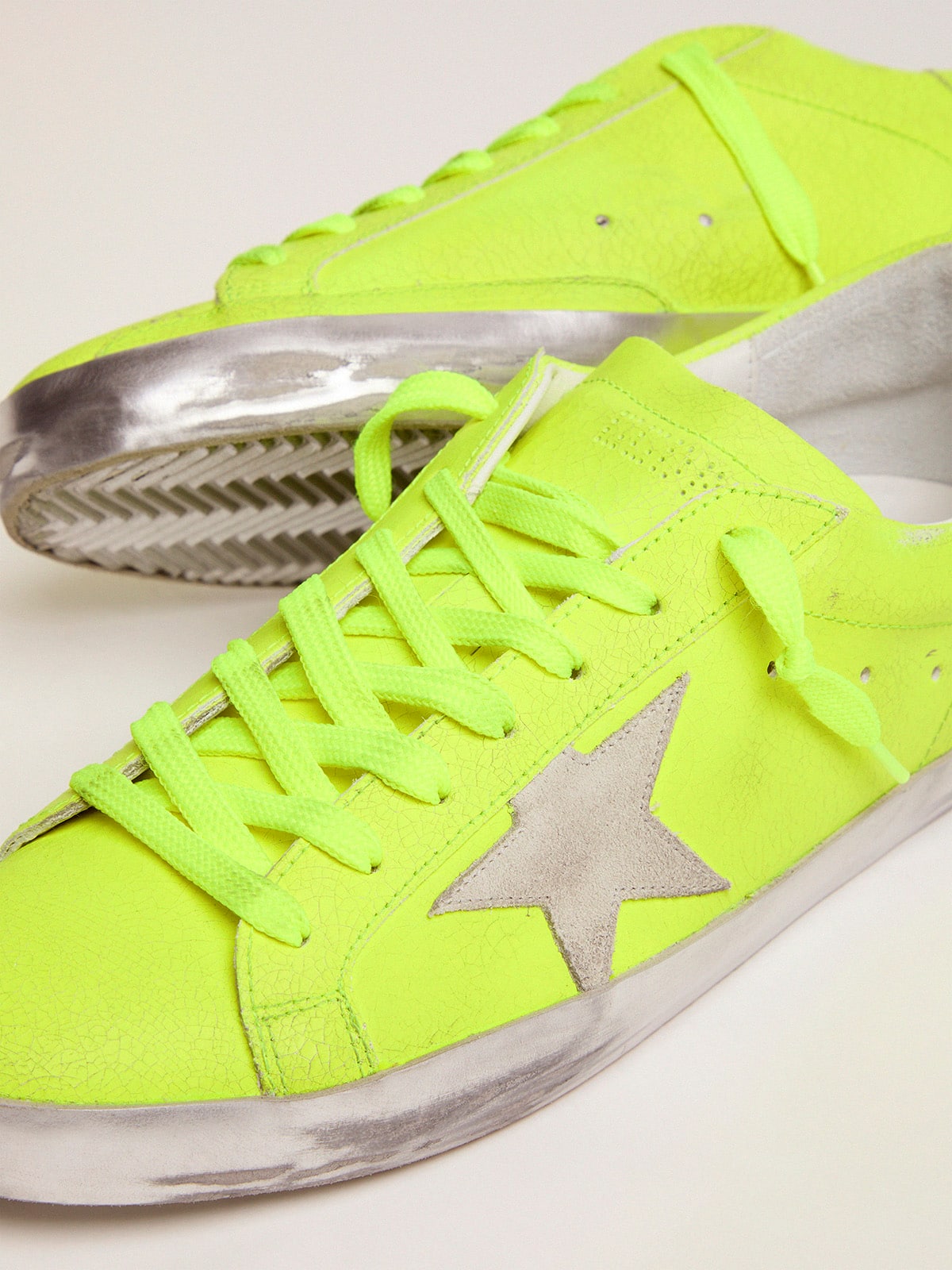 Golden Goose - Super-Star sneakers in fluorescent yellow crackle-effect leather in 