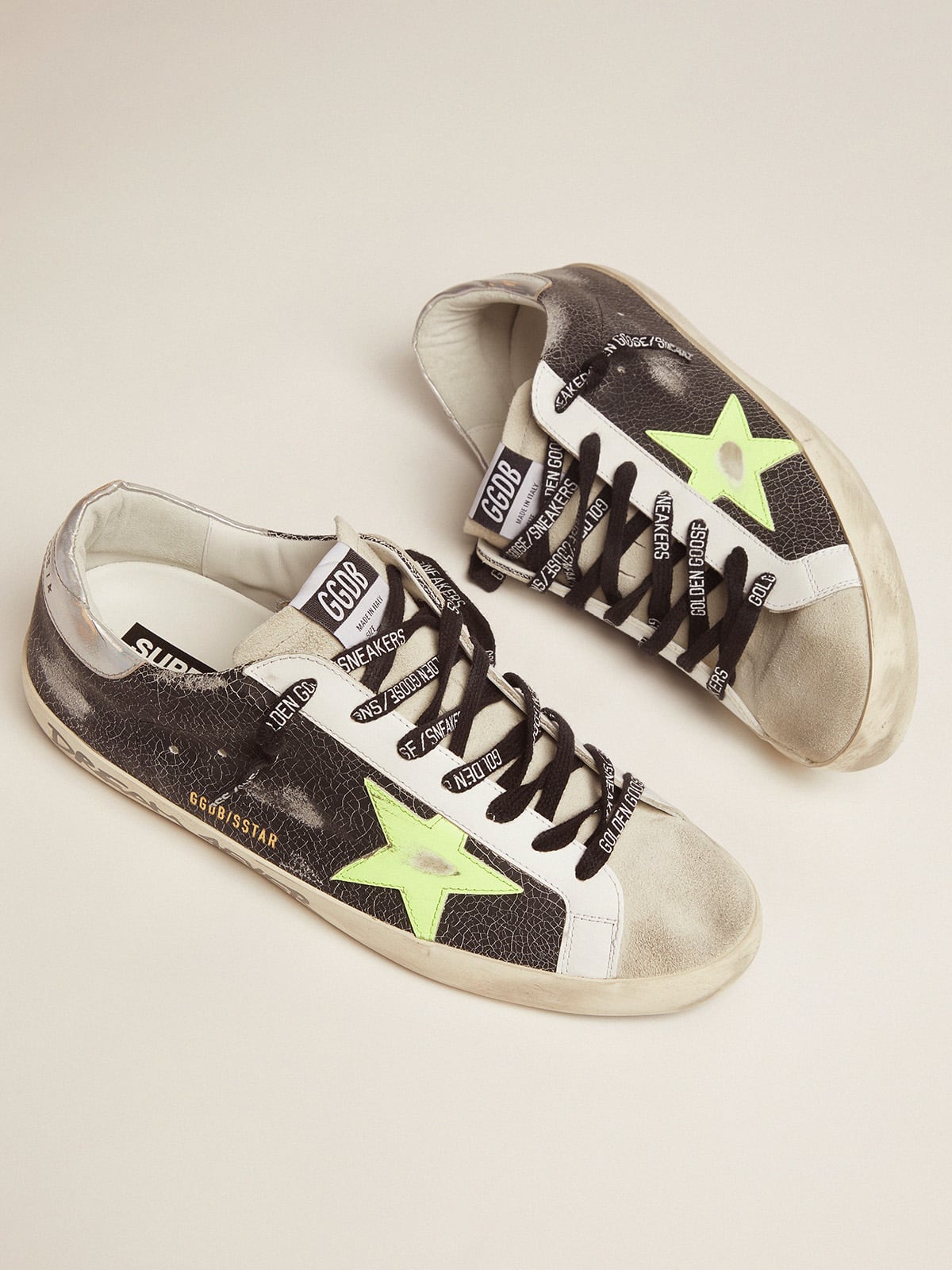 Golden Goose - Super-Star sneakers with handwritten lettering and fluorescent yellow star in 