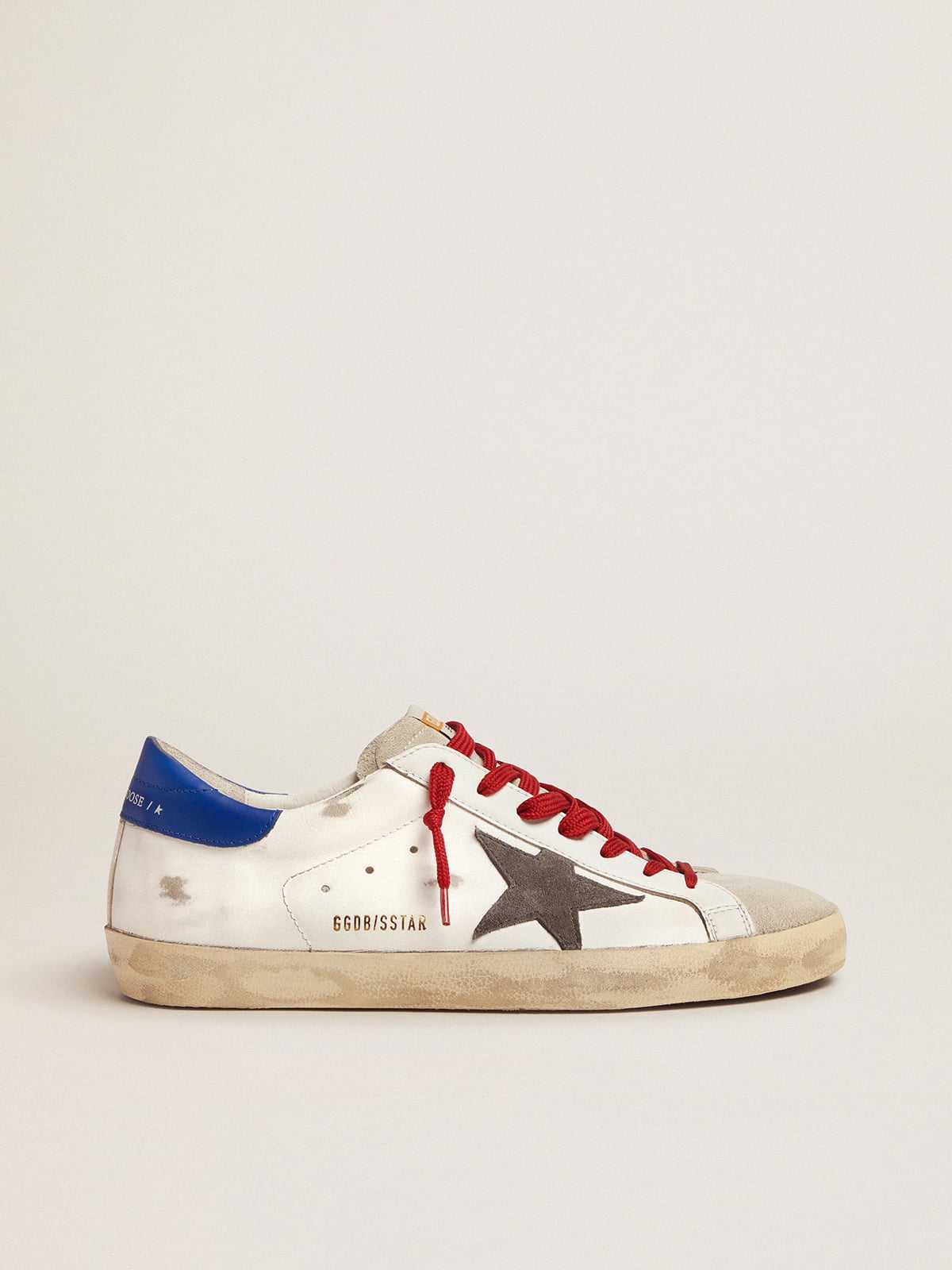 Golden Goose - Super-Star sneakers with blue heel tab and red laces in 