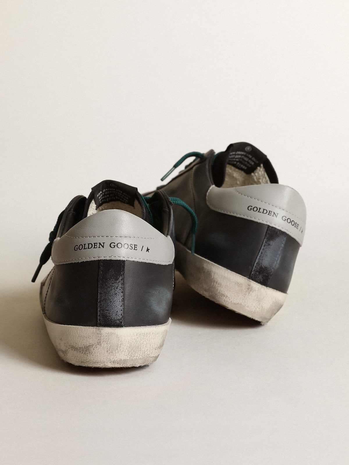 Golden Goose - Super-Star sneakers in dark blue leather with white leather star in 