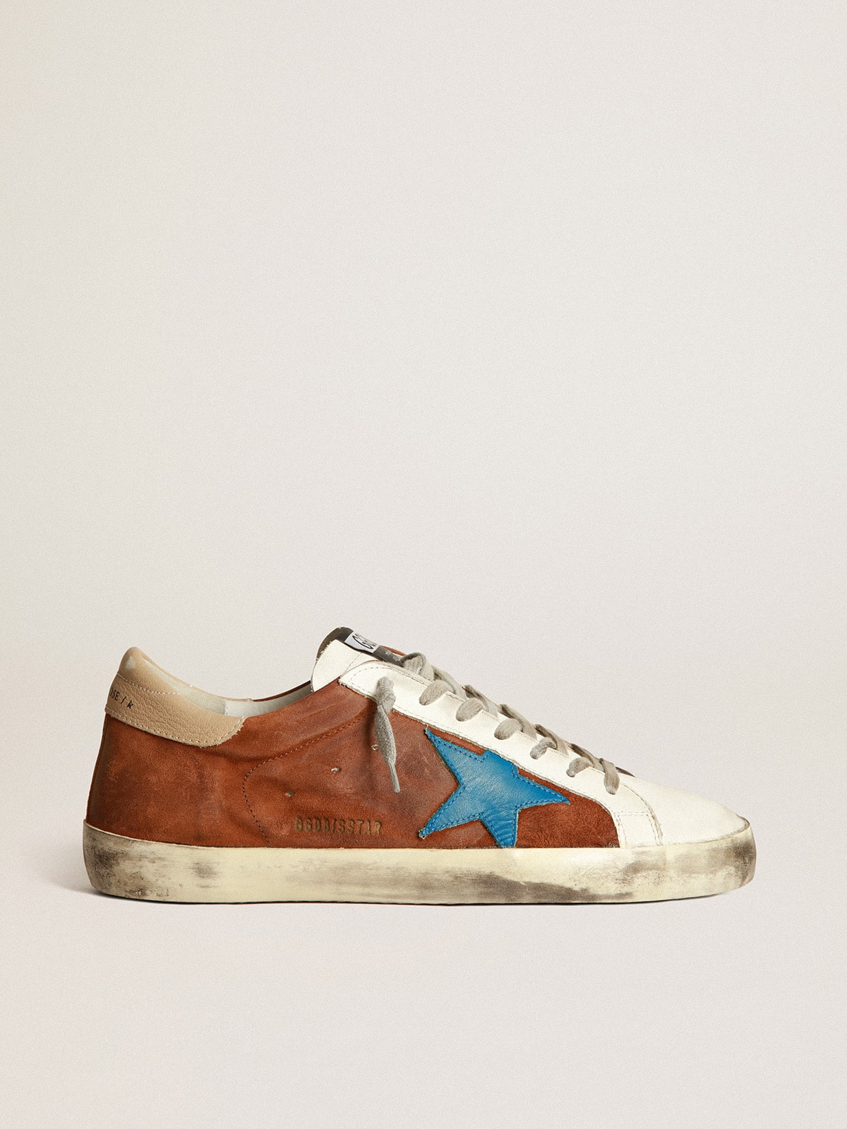 Golden Goose - Super-Star sneakers in brown suede with a navy blue star in 