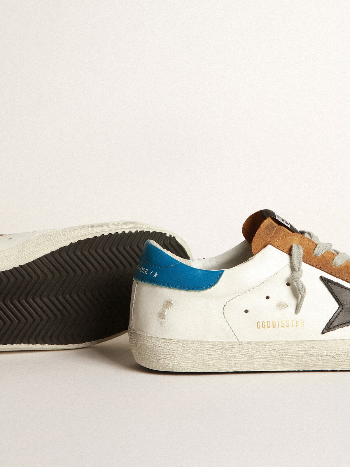 Golden Goose - Two-tone Superstar sneakers in leather and copper suede in 