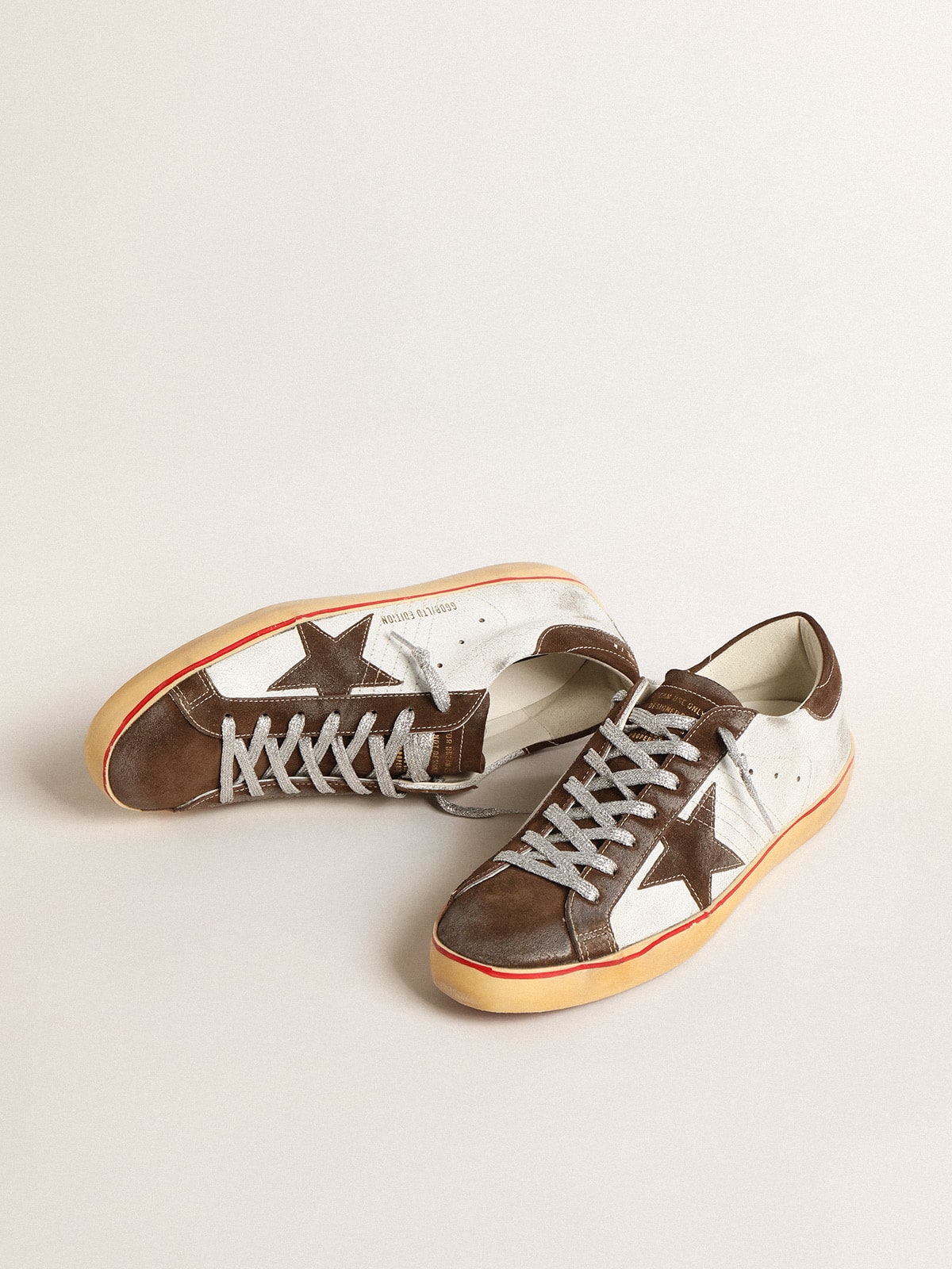 Golden Goose - Super-Star LTD avec étoile et contrefort en daim marron in 