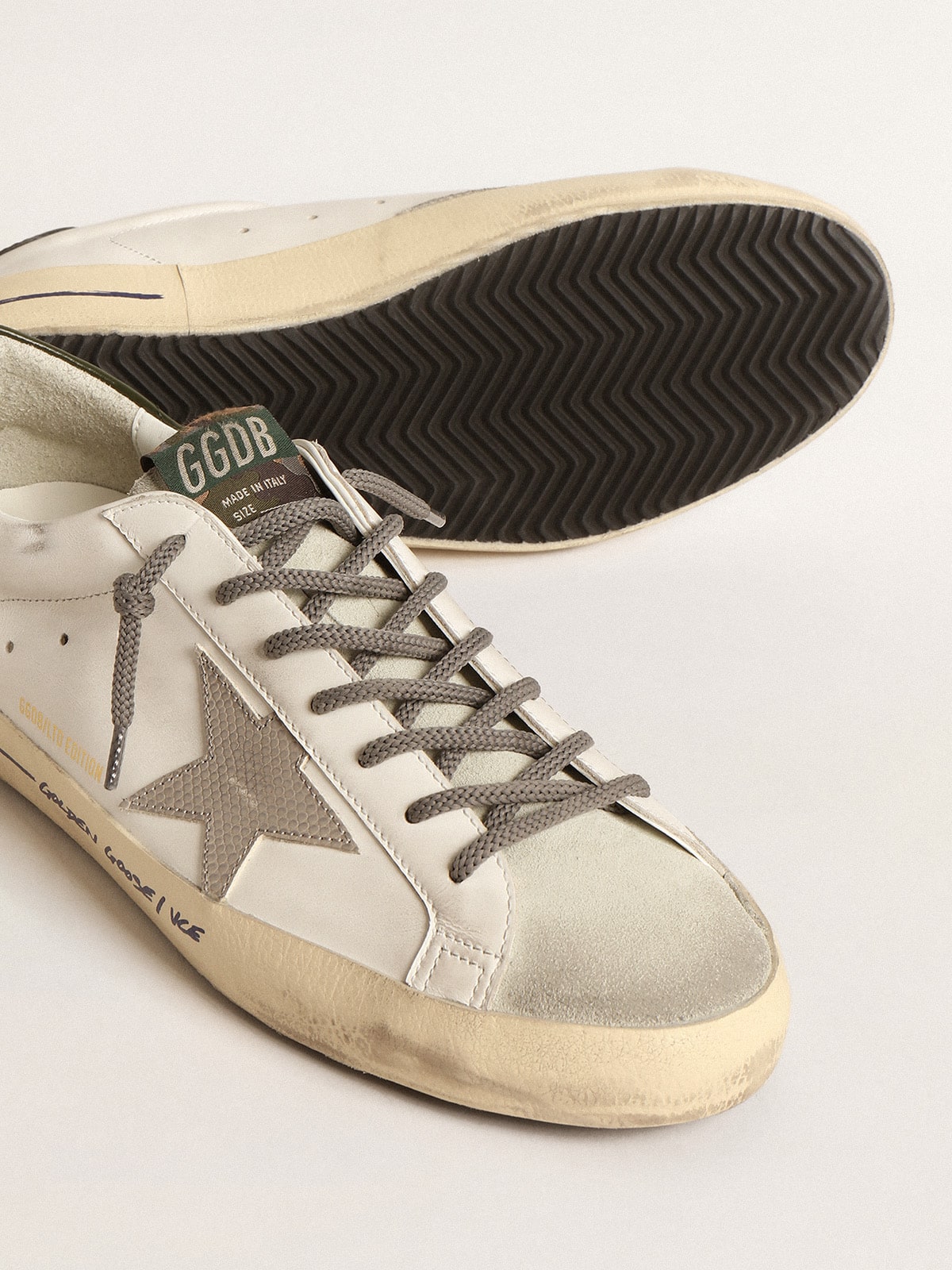 Golden Goose - Super-Star LTD con estrella con estampado cocodrilo y refuerzo del talón verde in 