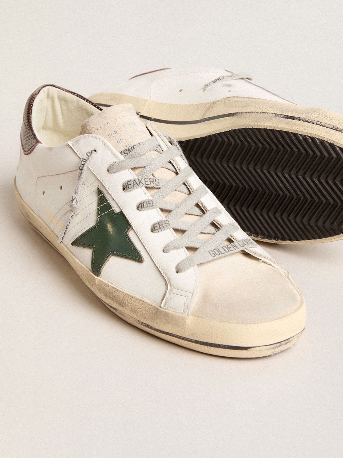GOLDEN GOOSE Super-Star スニーカー 関税負担なしGolden GooseゴールデングースSuper-Starスニーカー