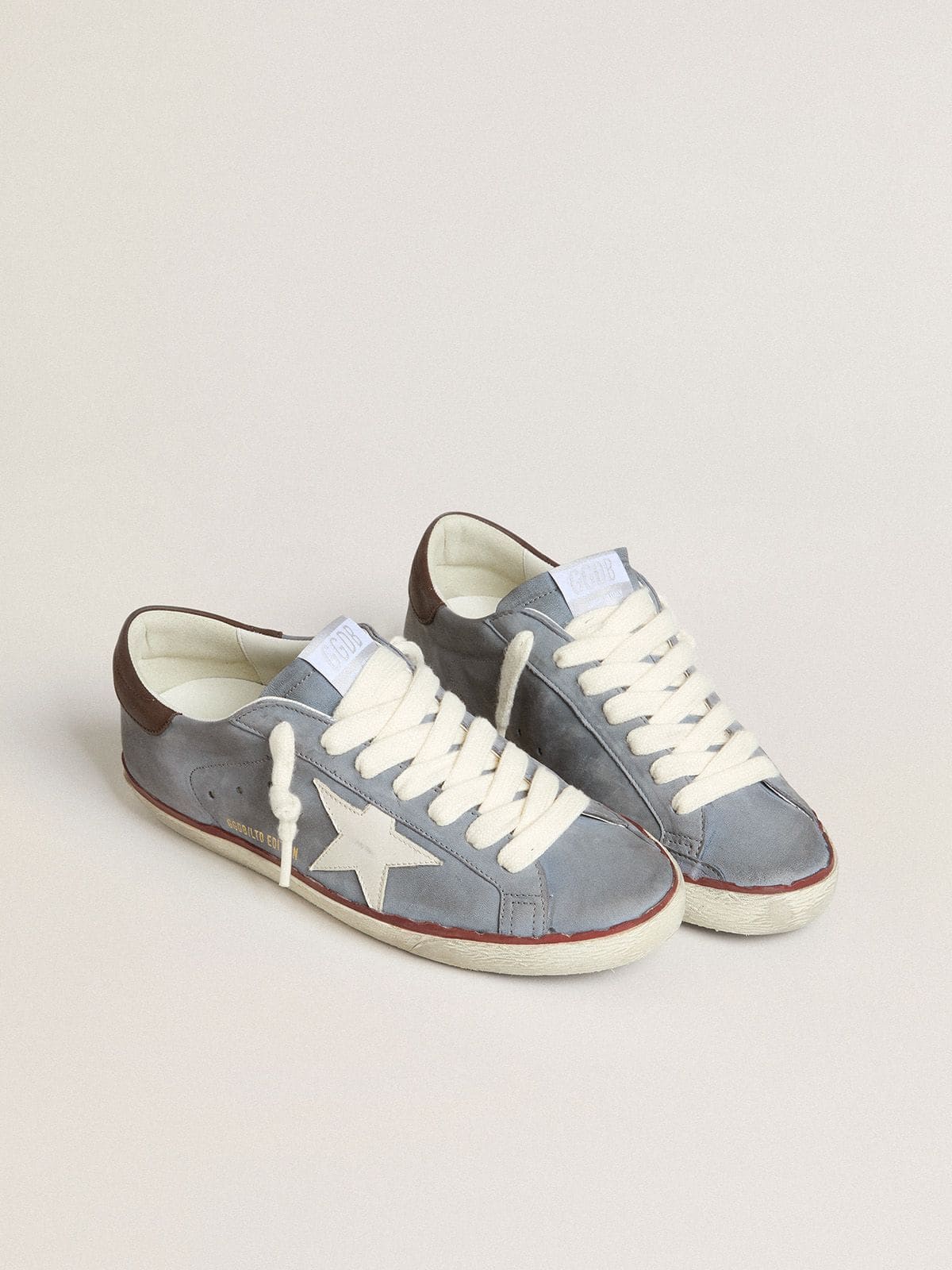 Golden Goose - Super-Star LTD de piel nobuk celeste con estrella de piel blanca y refuerzo del talón de piel marrón in 